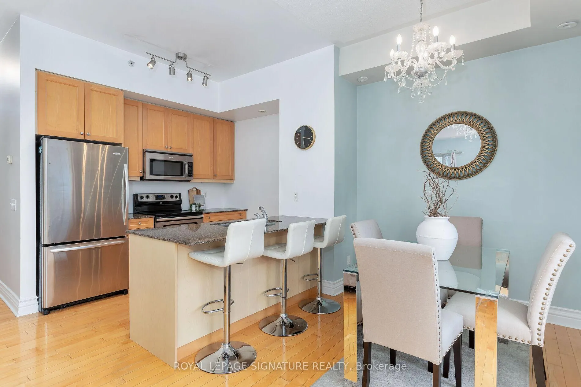 Photo 11 of Unit M8, 539 Jarvis Street, Toronto, North St. James Town — HOMEH