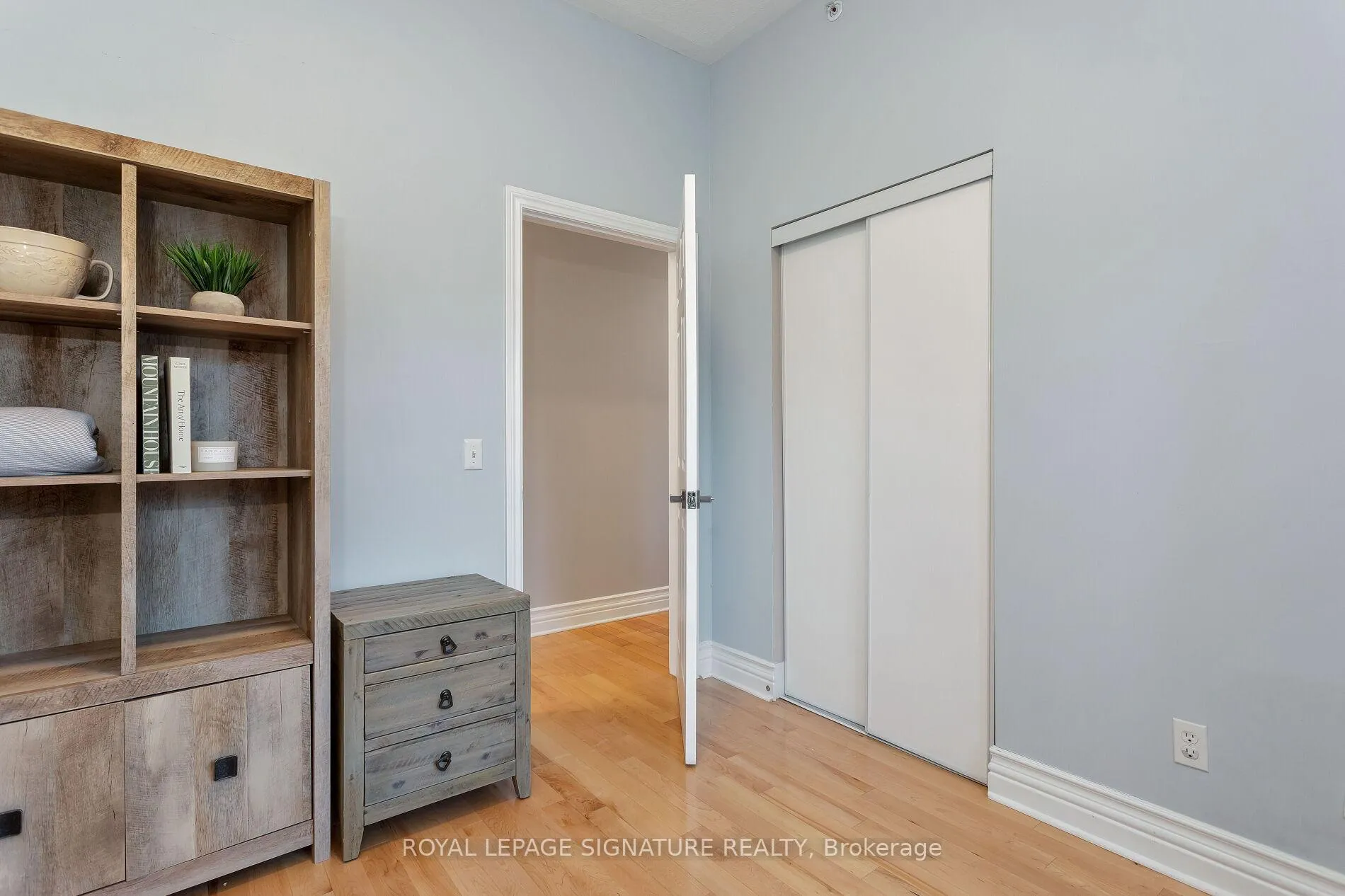 Photo 15 of Unit M8, 539 Jarvis Street, Toronto, North St. James Town — HOMEH