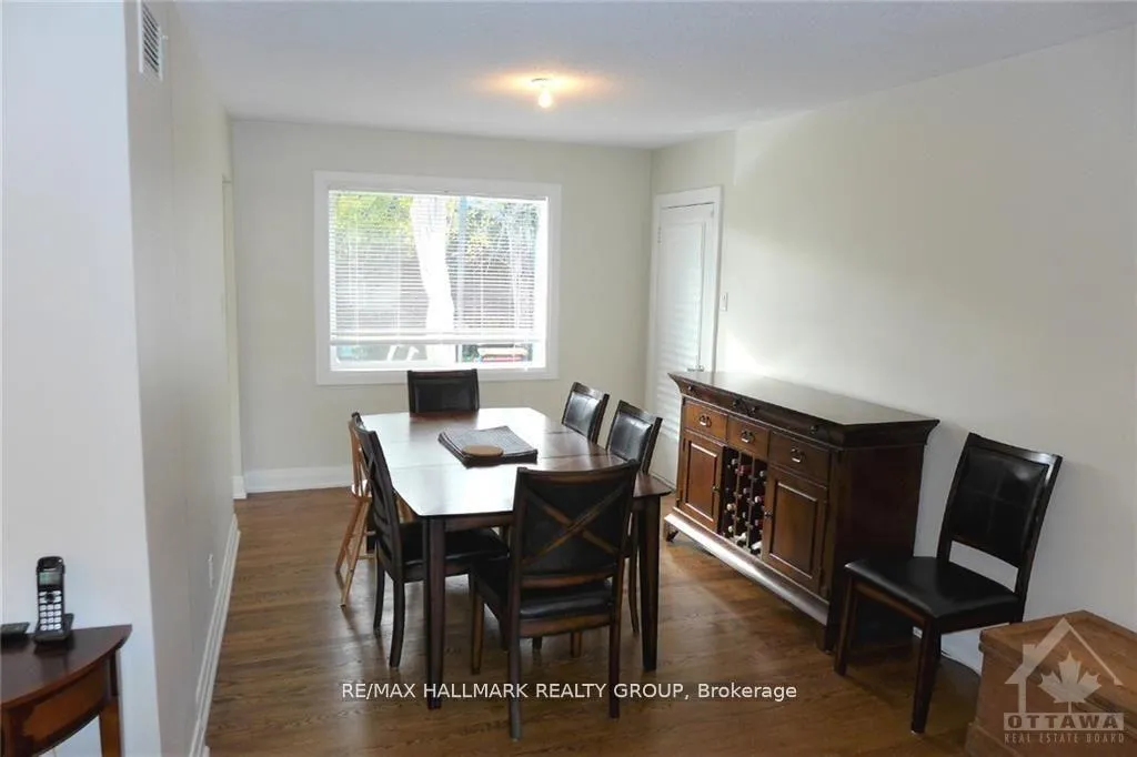 Photo 8 of 186 Balmoral Place, Ottawa, Faircrest Heights — HOMEH