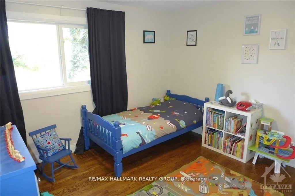 Photo 11 of 186 Balmoral Place, Ottawa, Faircrest Heights — HOMEH
