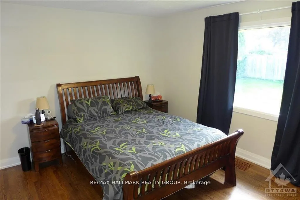 Photo 12 of 186 Balmoral Place, Ottawa, Faircrest Heights — HOMEH