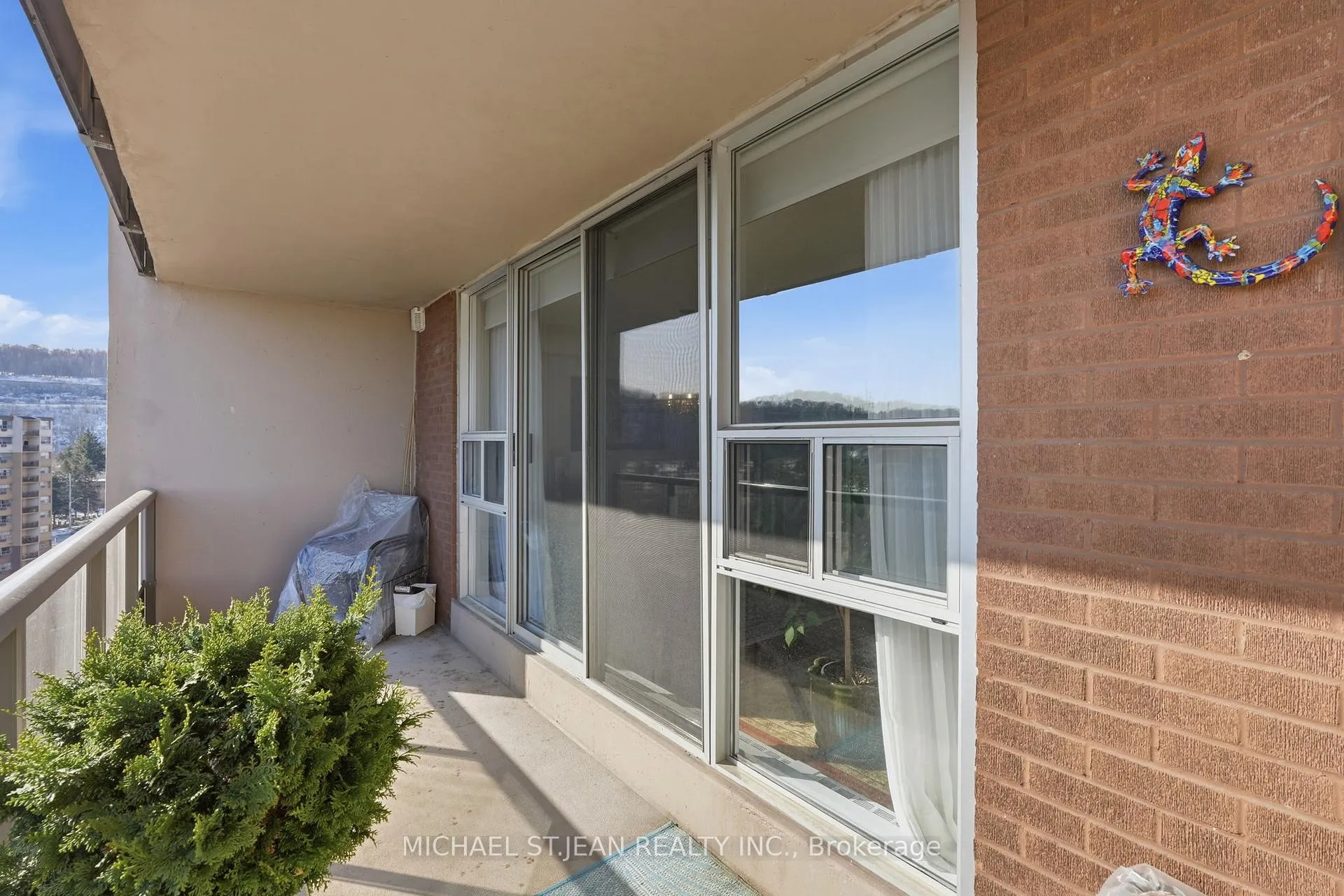 Photo 26 of Unit 1408, 1966 Main Street W, Hamilton, Ainslie Wood — HOMEH