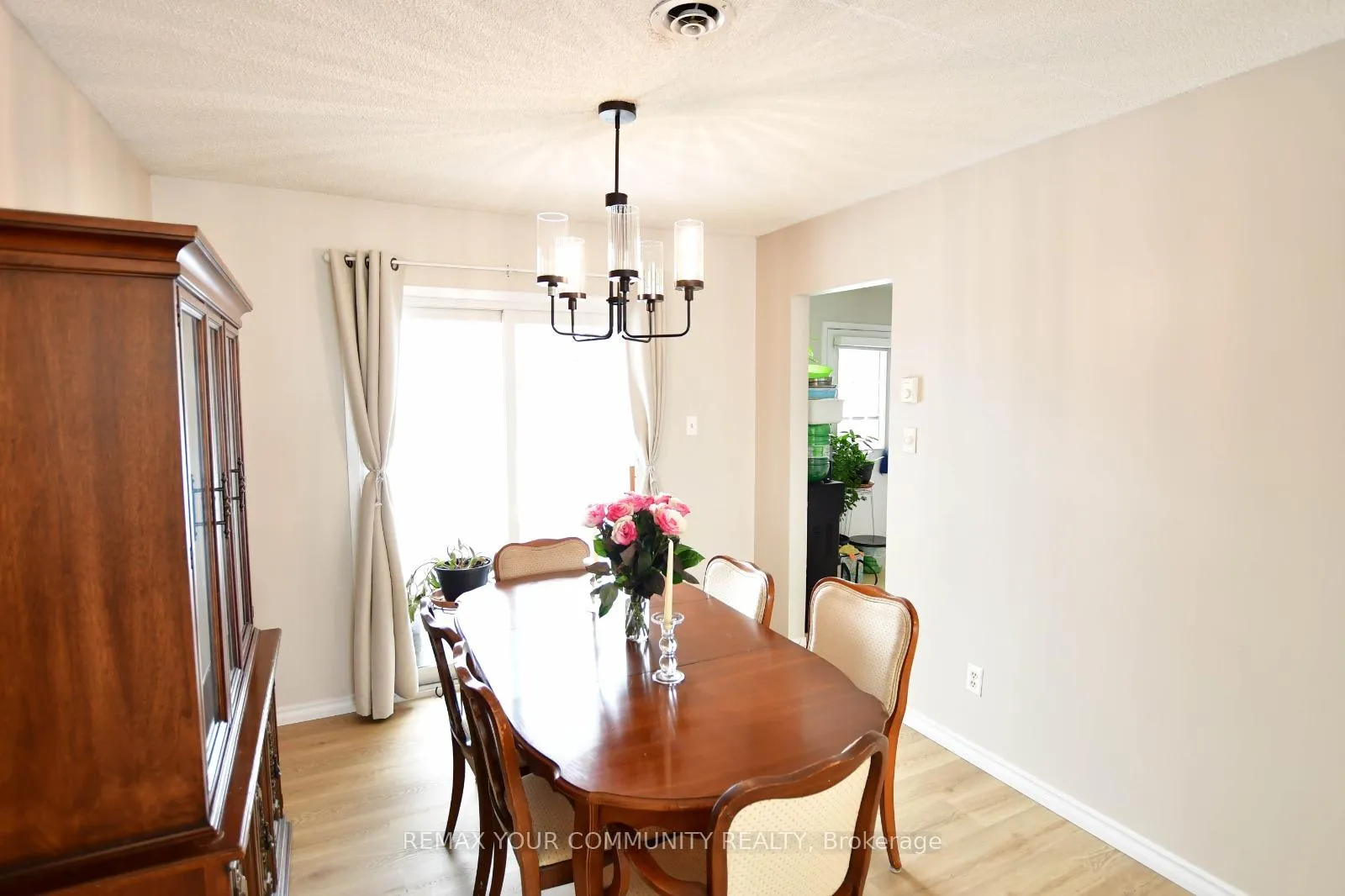 Photo 11 of 167 Little Avenue, Barrie, Allandale Heights — HOMEH