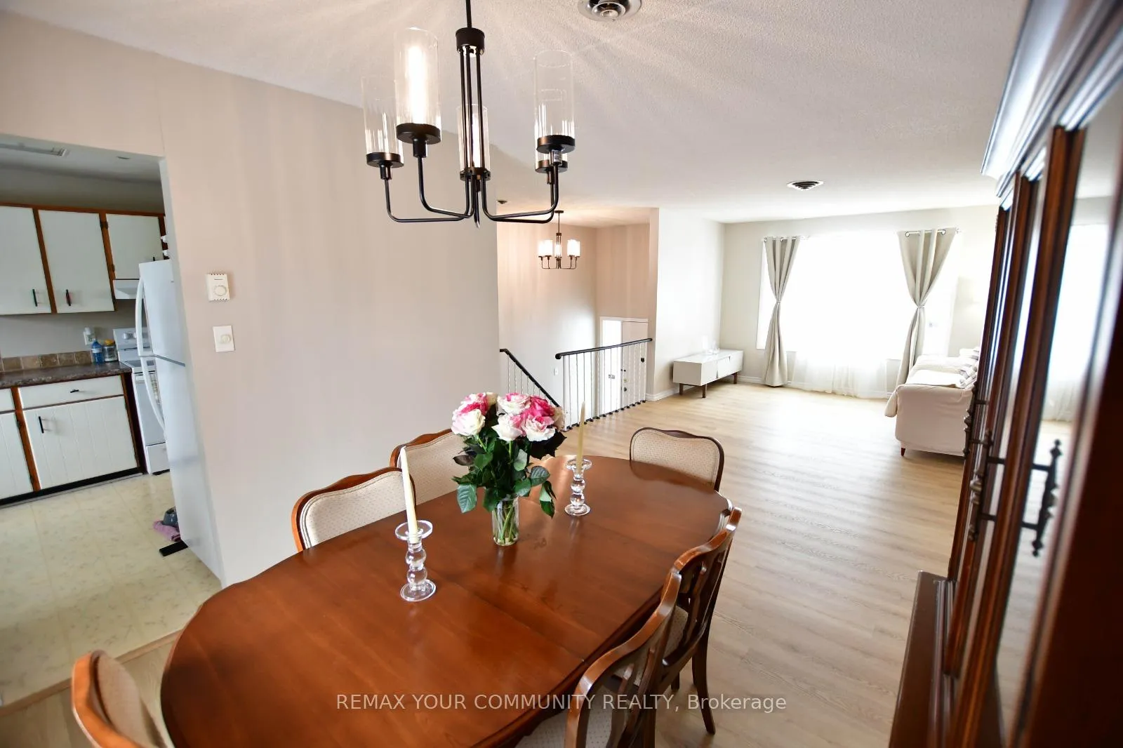 Photo 13 of 167 Little Avenue, Barrie, Allandale Heights — HOMEH