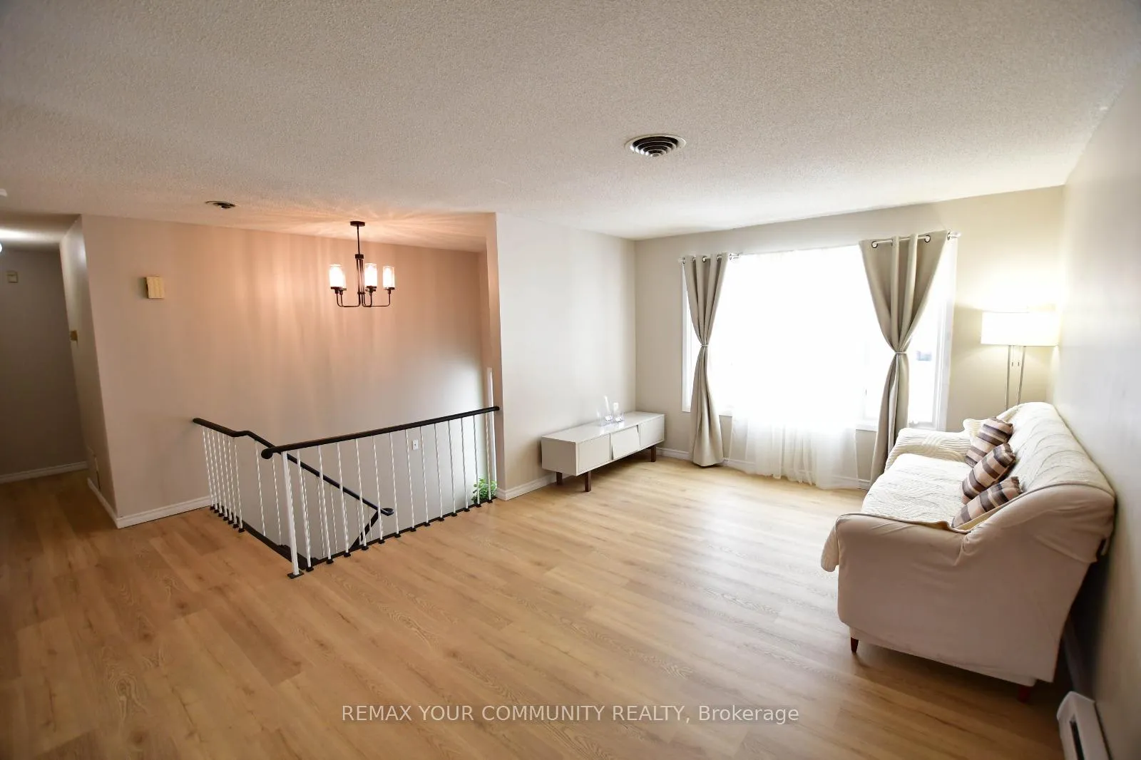 Photo 24 of 167 Little Avenue, Barrie, Allandale Heights — HOMEH