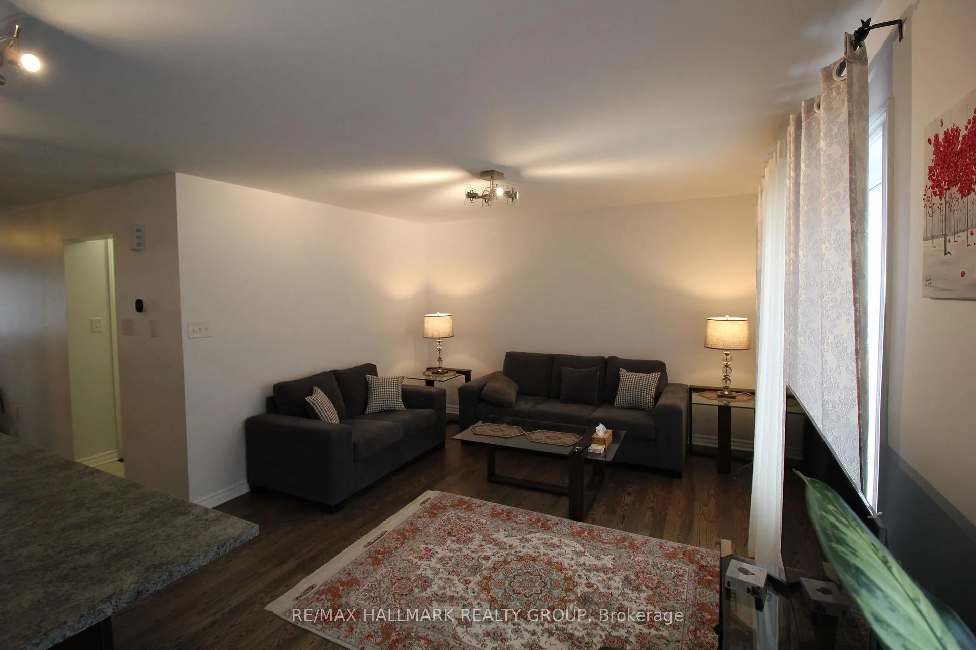 Photo 4 of 3617 Cambrian Road, Ottawa, Barrhaven - Half Moon Bay — HOMEH