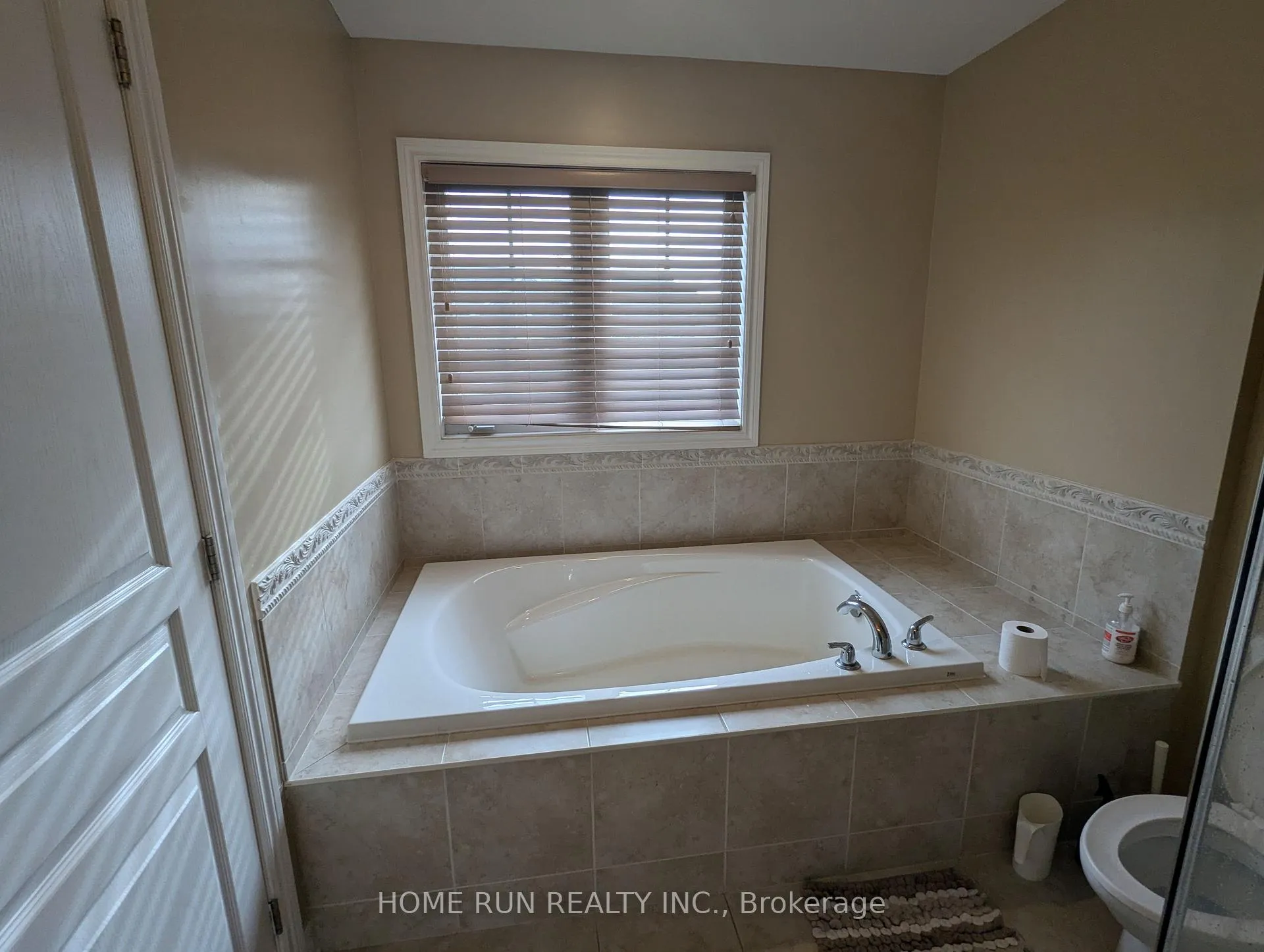 Photo 8 of 762 Bowercrest Crescent, Ottawa, Riverside South/Gloucester Glen — HOMEH