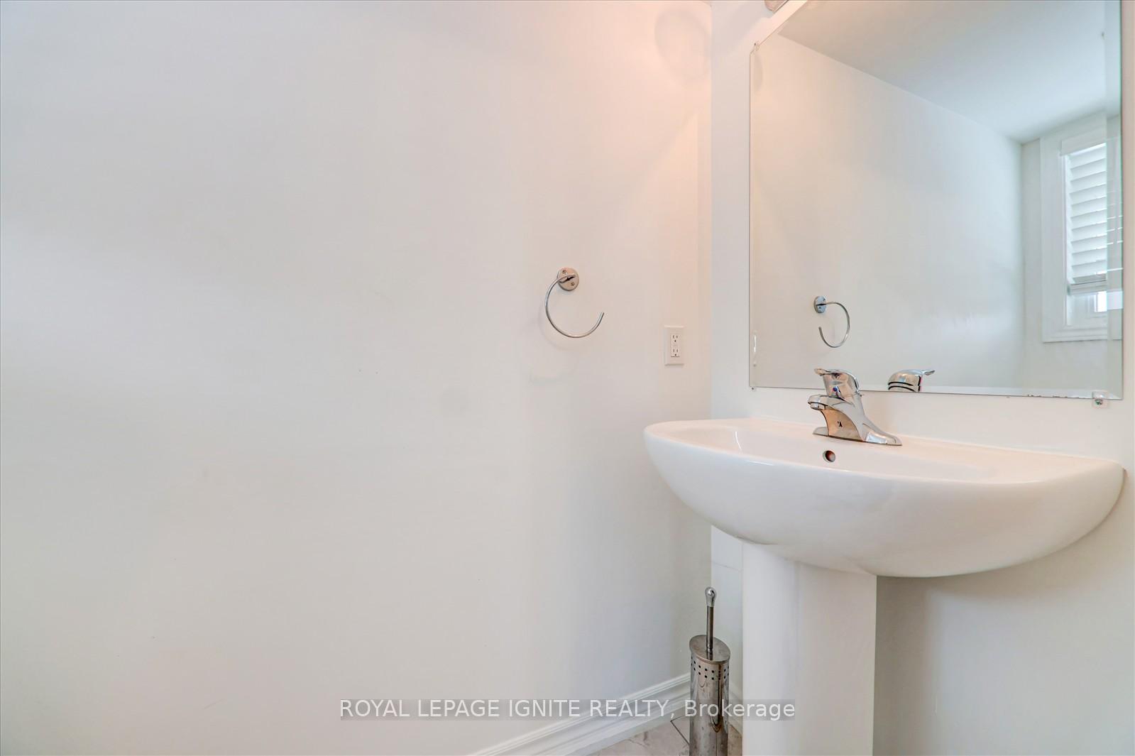 Photo 17 of 118 Brennan Crescent, Loyalist, Odessa — HOMEH