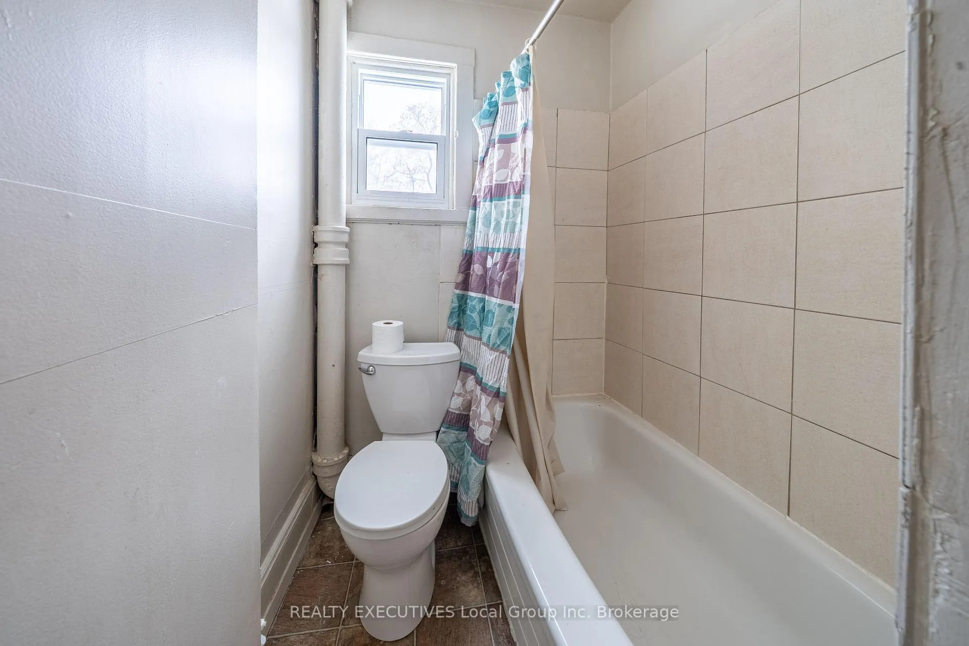 Photo 15 of 997 Hammond Street, North Bay, Central — HOMEH