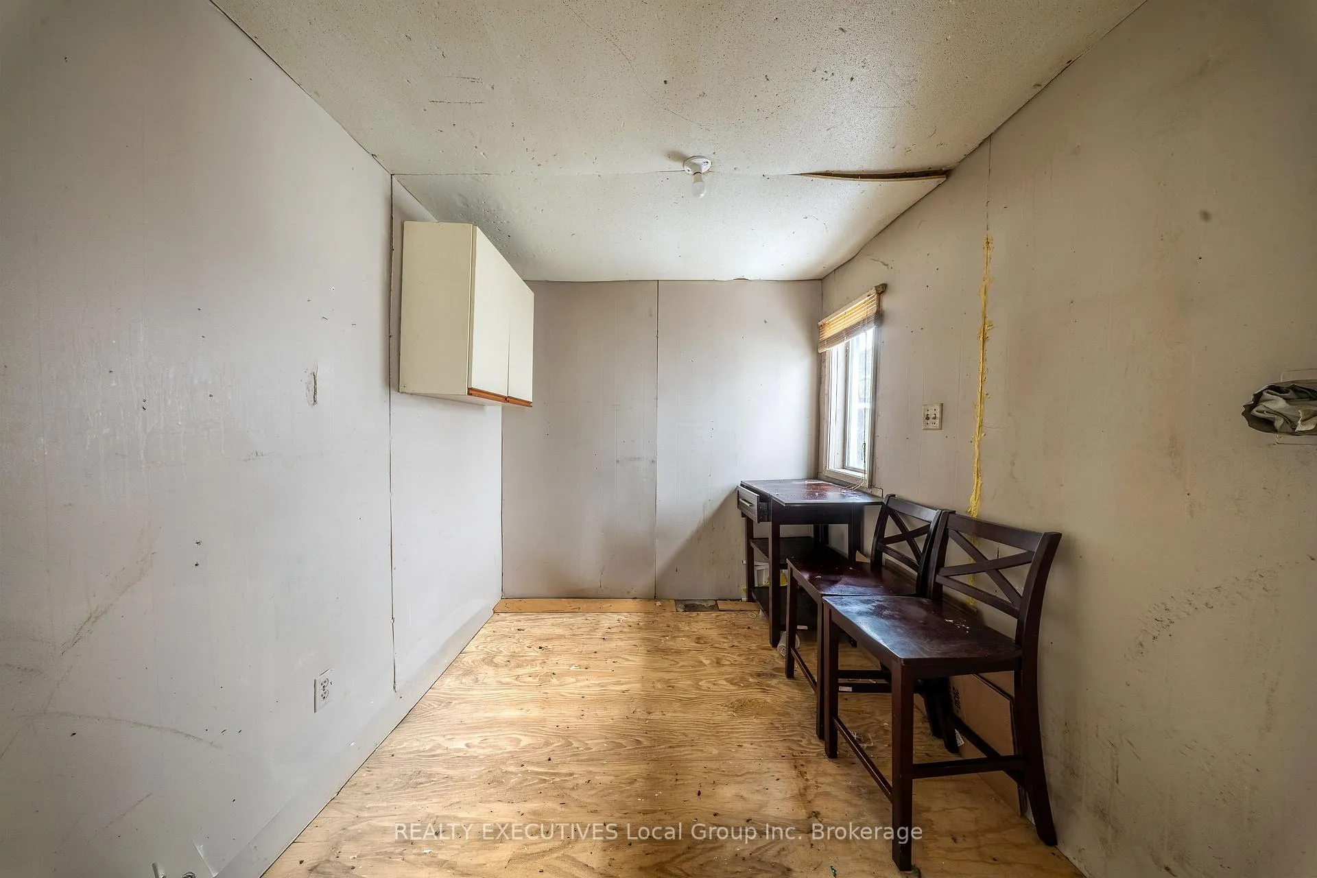 Photo 16 of 997 Hammond Street, North Bay, Central — HOMEH