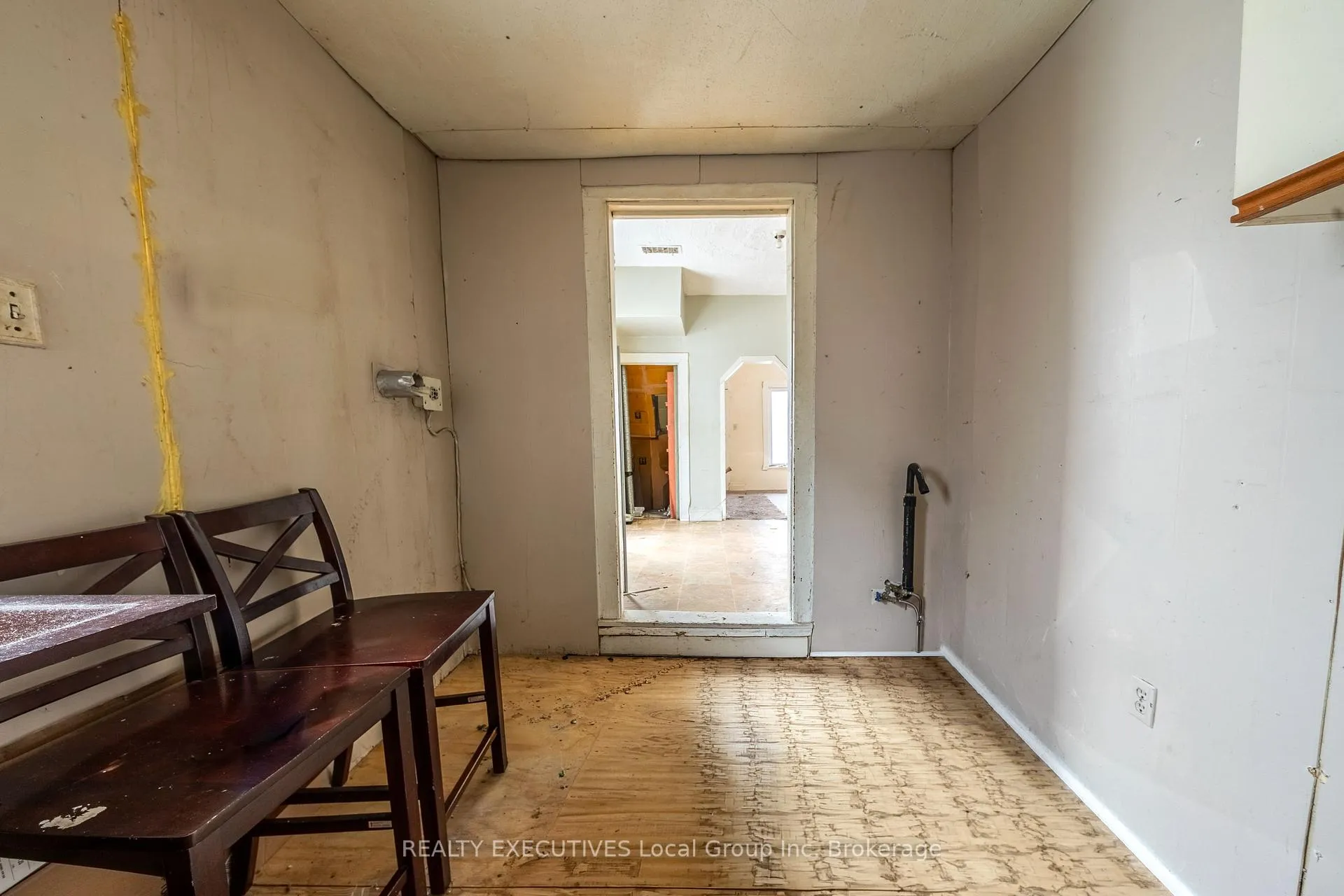 Photo 17 of 997 Hammond Street, North Bay, Central — HOMEH