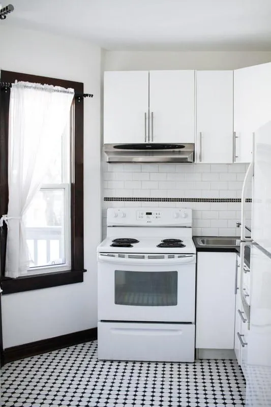 Photo 4 of Unit 2, 76 Orchard View Boulevard, Toronto, Yonge-Eglinton — HOMEH