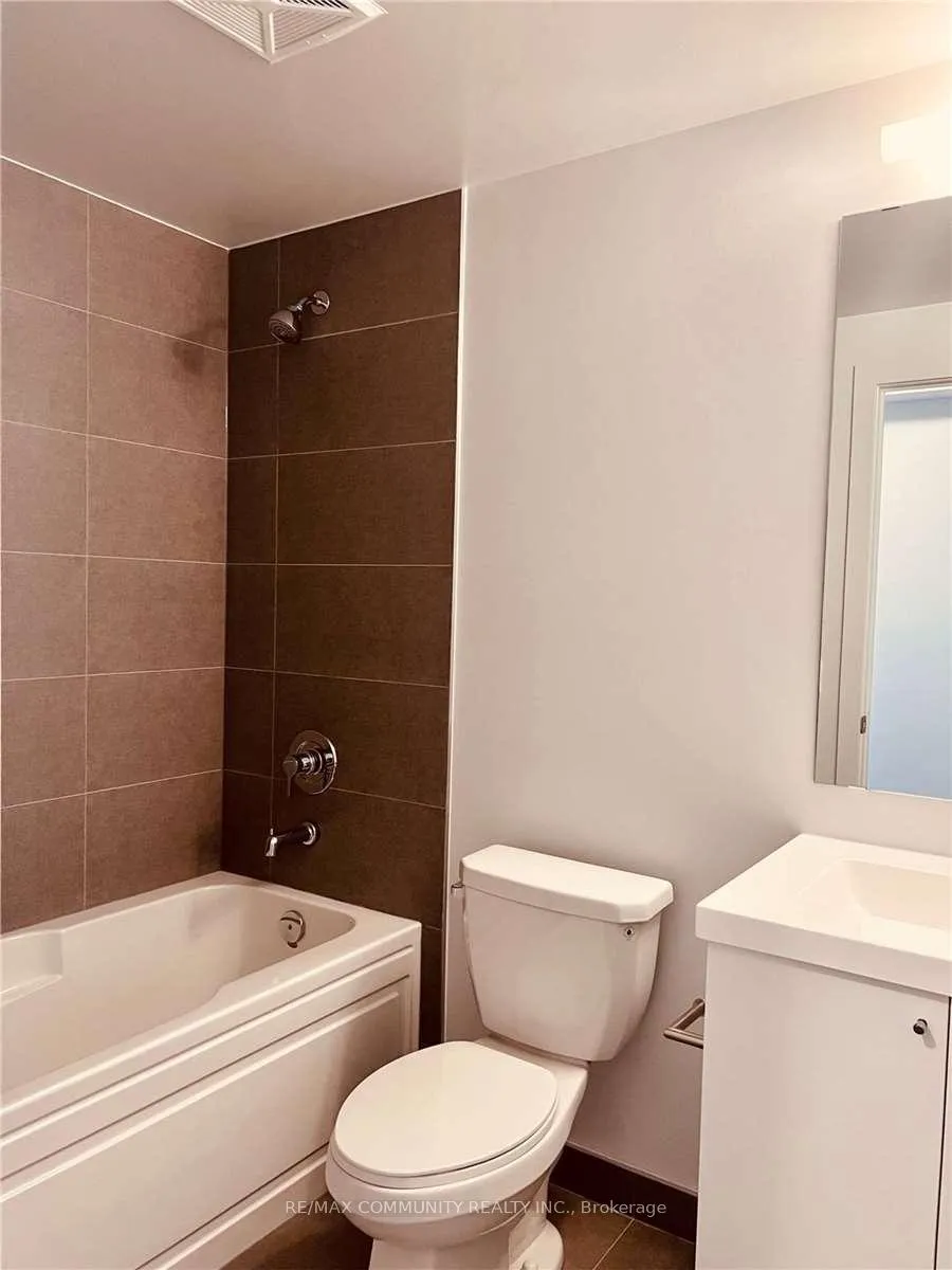 Photo 7 of Unit 1621, 2550 Simcoe Street N, Oshawa, Windfields — HOMEH