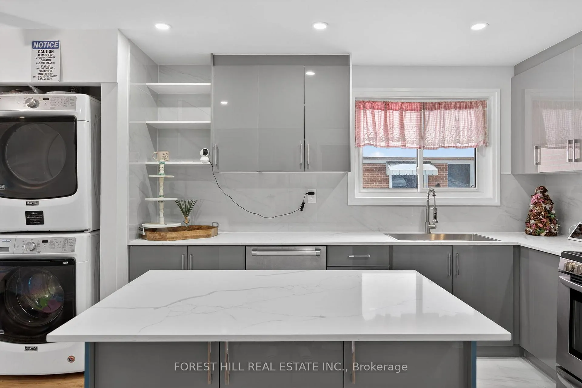 Photo 6 of 81 Taysham Crescent, Etobicoke, Thistletown-Beaumonde Heights — HOMEH