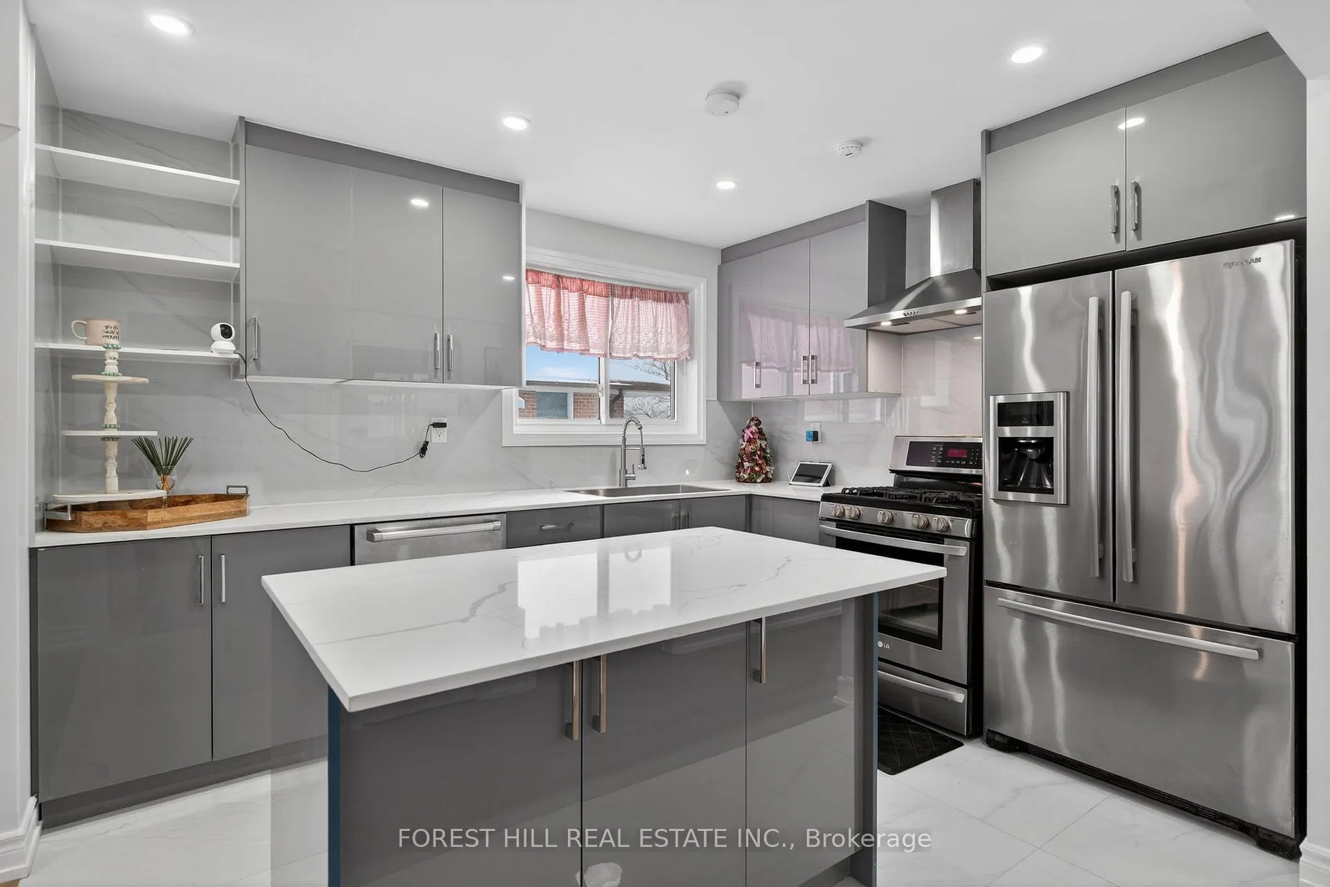 Photo 7 of 81 Taysham Crescent, Etobicoke, Thistletown-Beaumonde Heights — HOMEH