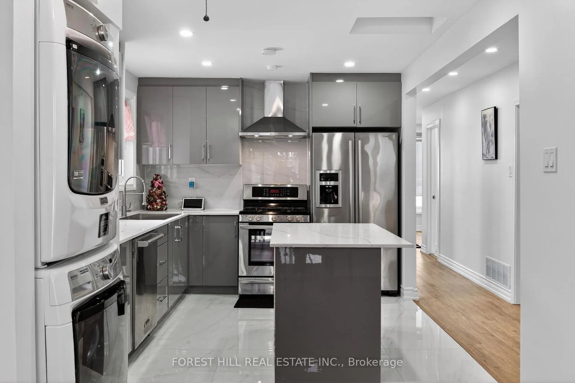 Photo 11 of 81 Taysham Crescent, Etobicoke, Thistletown-Beaumonde Heights — HOMEH