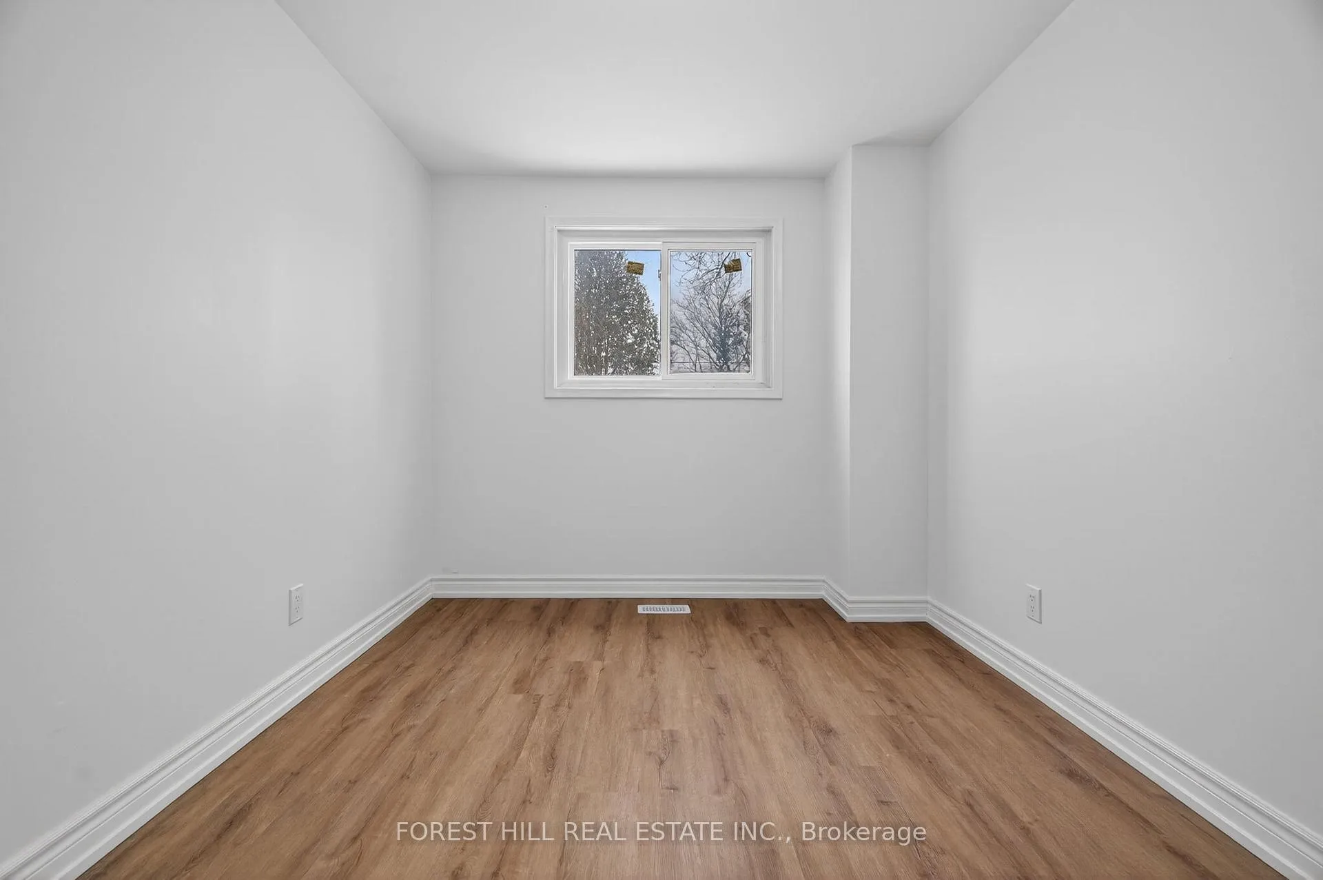 Photo 14 of 81 Taysham Crescent, Etobicoke, Thistletown-Beaumonde Heights — HOMEH