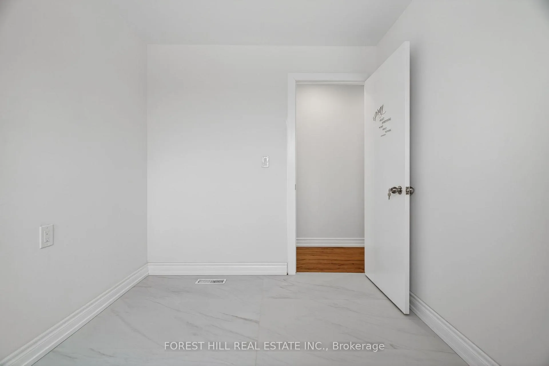 Photo 23 of 81 Taysham Crescent, Etobicoke, Thistletown-Beaumonde Heights — HOMEH