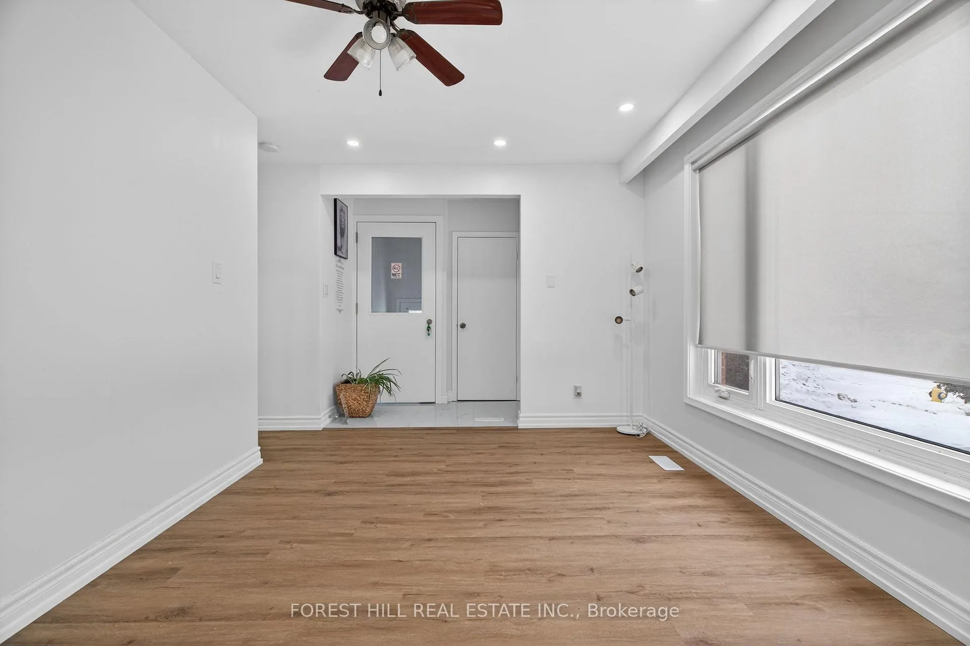 Photo 25 of 81 Taysham Crescent, Etobicoke, Thistletown-Beaumonde Heights — HOMEH