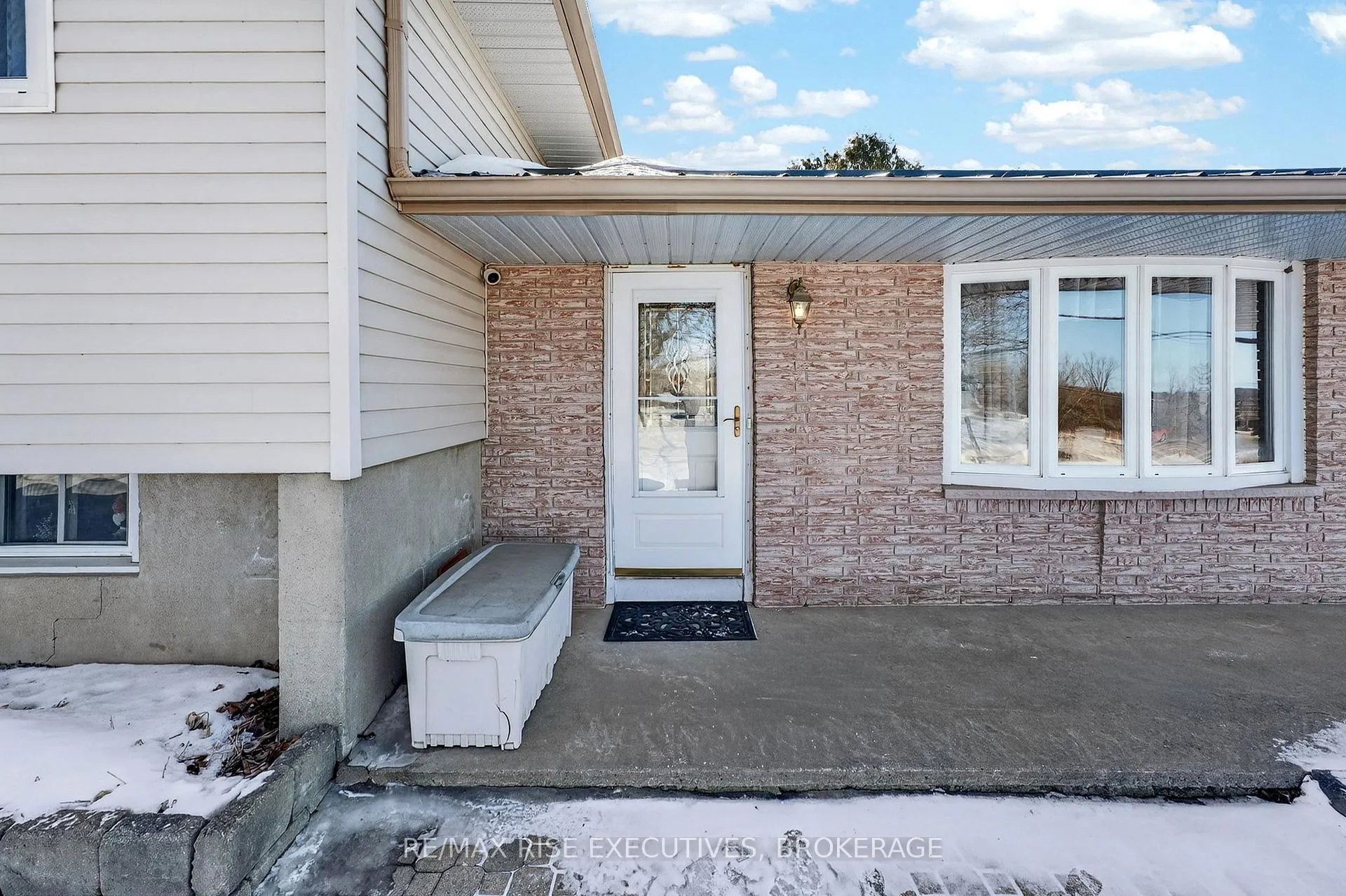 Photo 4 of 3231 Princess Street, Kingston, North of Taylor-Kidd Blvd — HOMEH