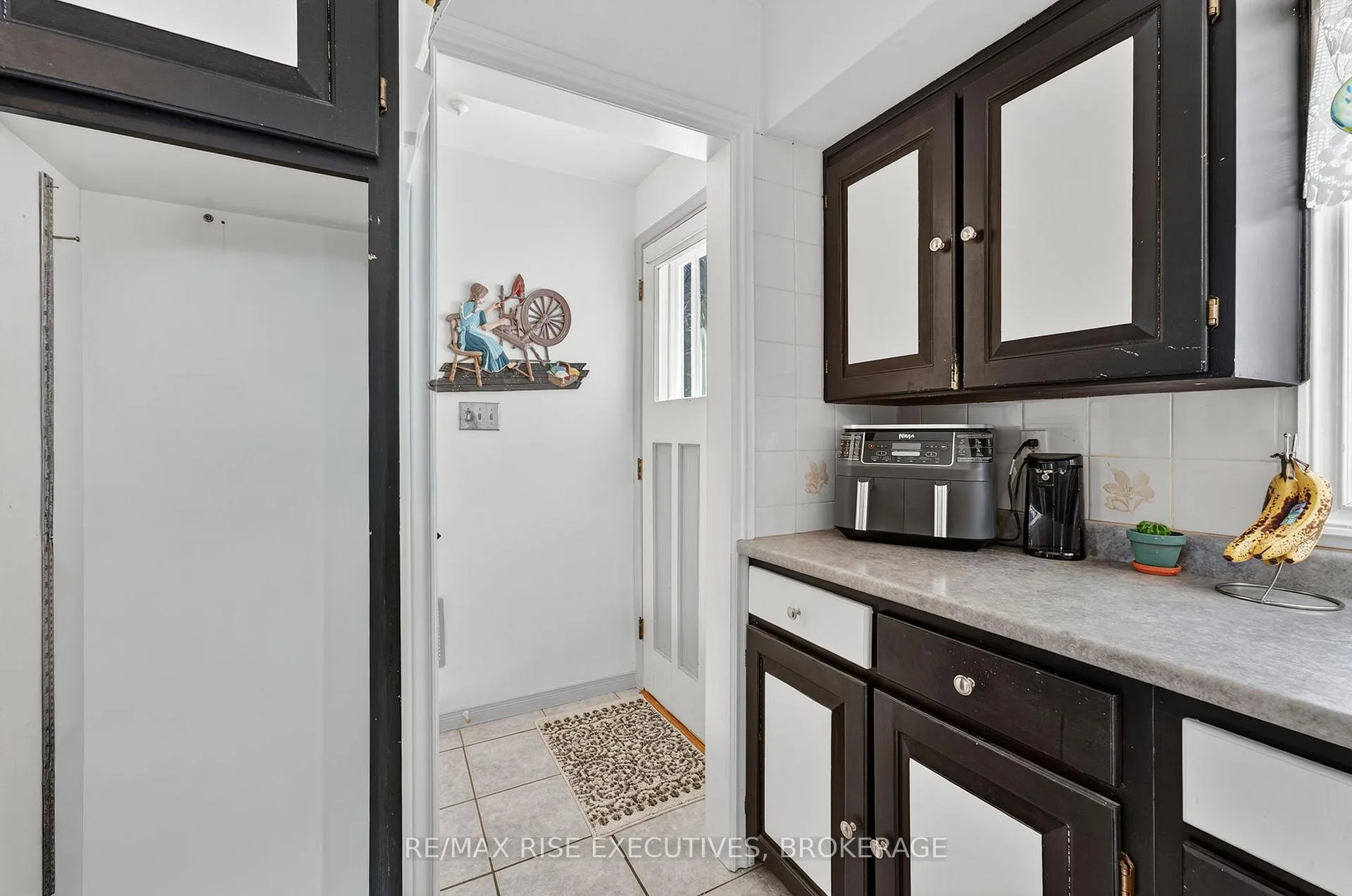 Photo 12 of 3231 Princess Street, Kingston, North of Taylor-Kidd Blvd — HOMEH