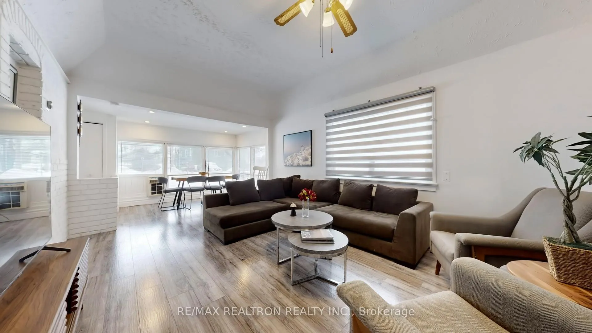 Photo 3 of 196 Ways Bay Drive, Georgina, Keswick North — HOMEH