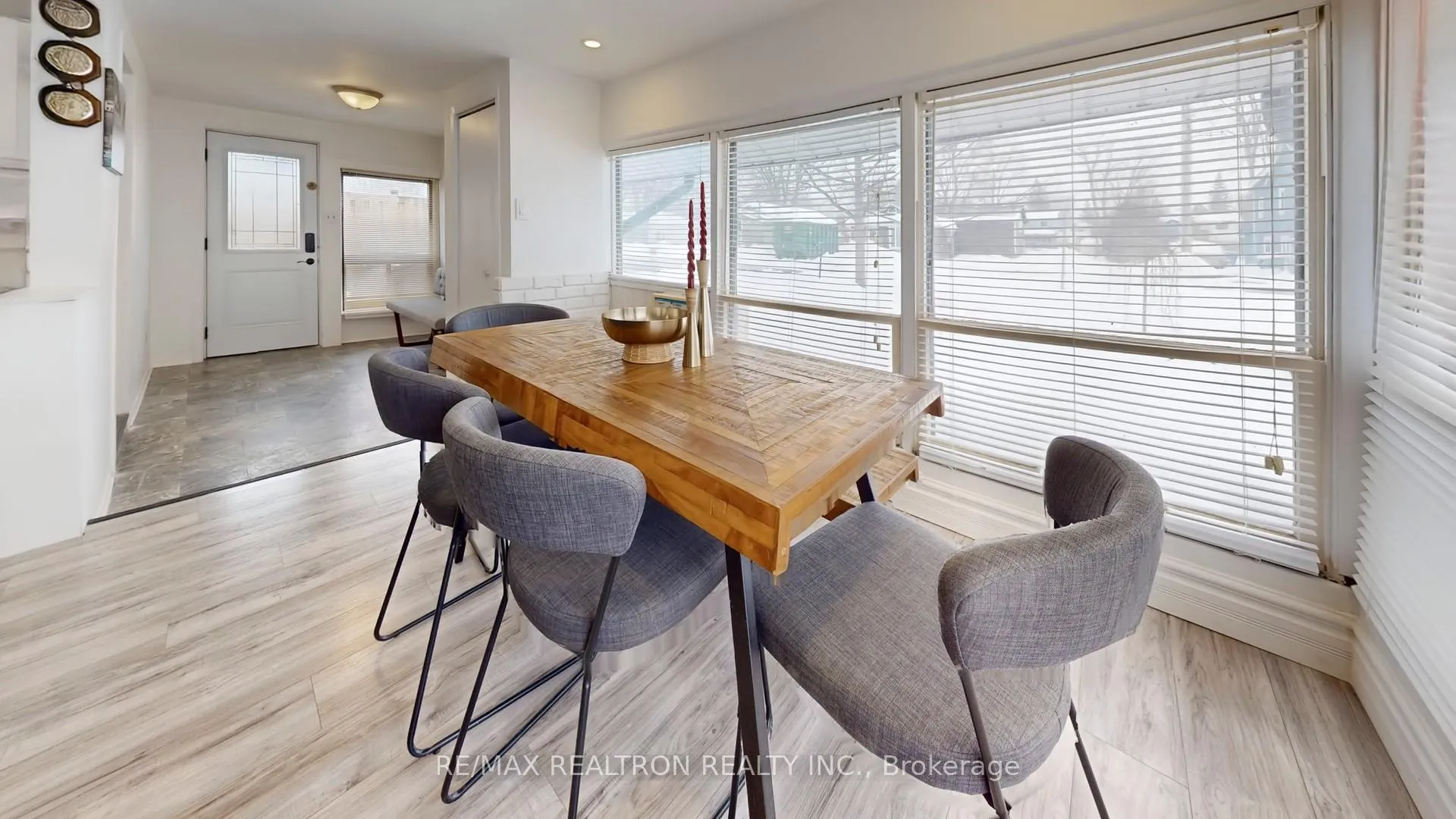 Photo 16 of 196 Ways Bay Drive, Georgina, Keswick North — HOMEH