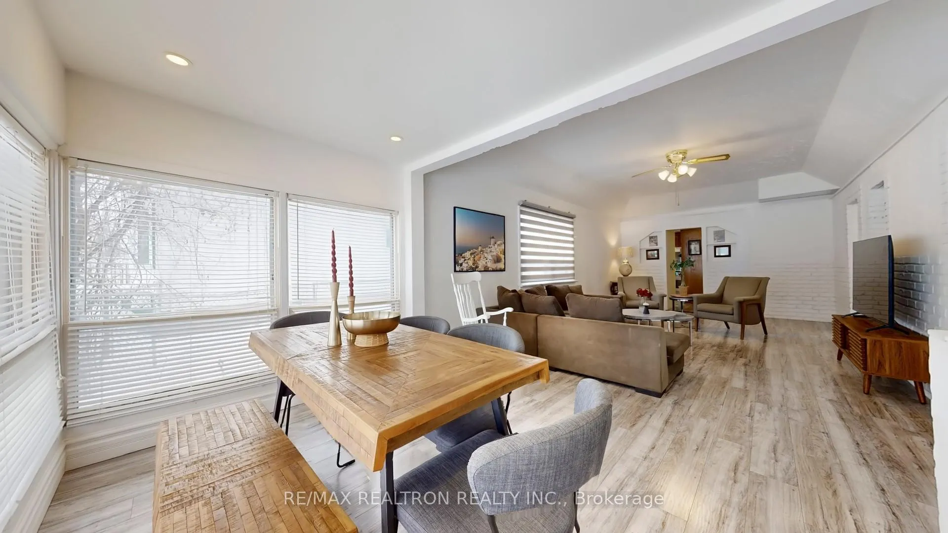 Photo 17 of 196 Ways Bay Drive, Georgina, Keswick North — HOMEH