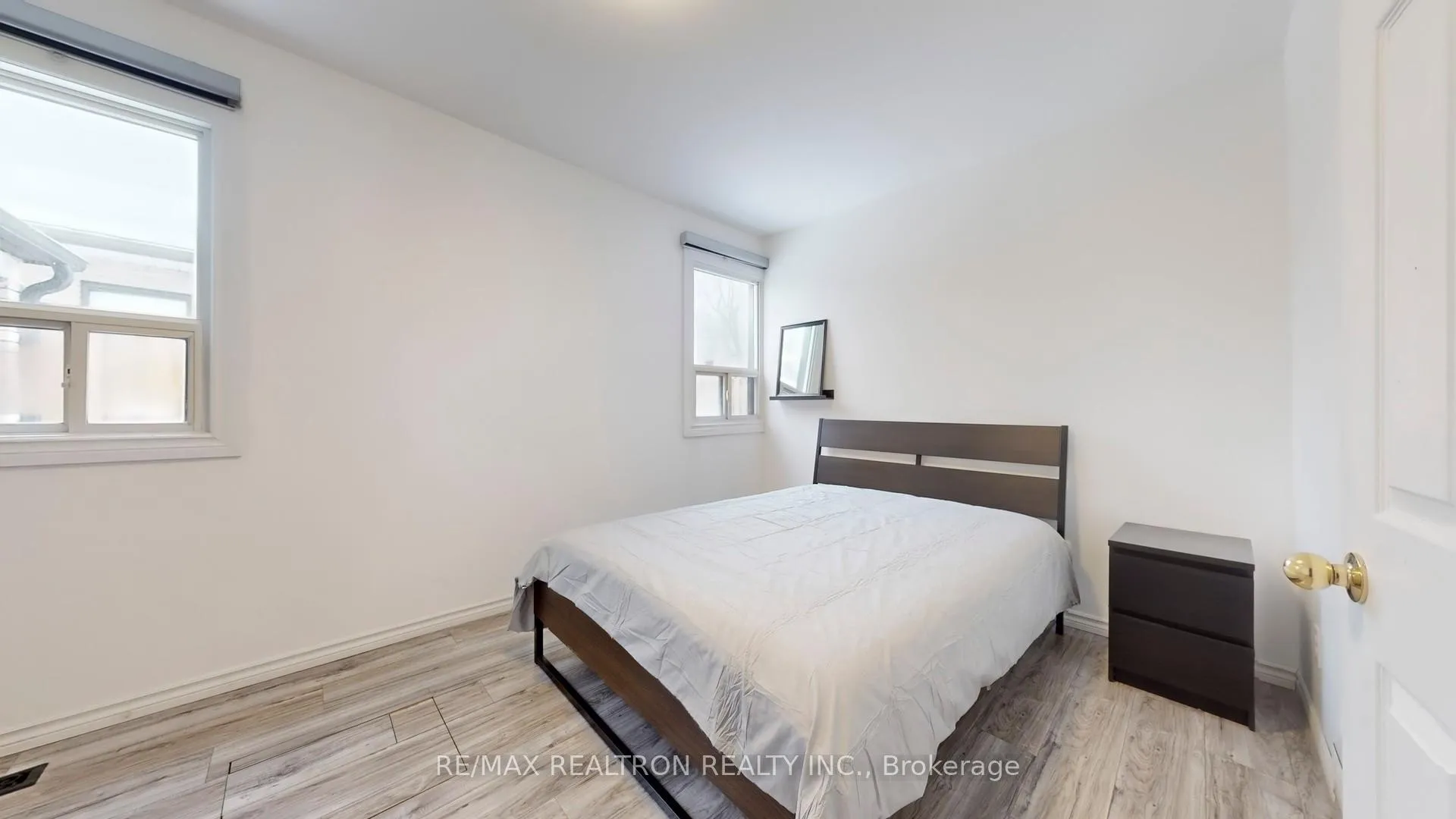 Photo 23 of 196 Ways Bay Drive, Georgina, Keswick North — HOMEH