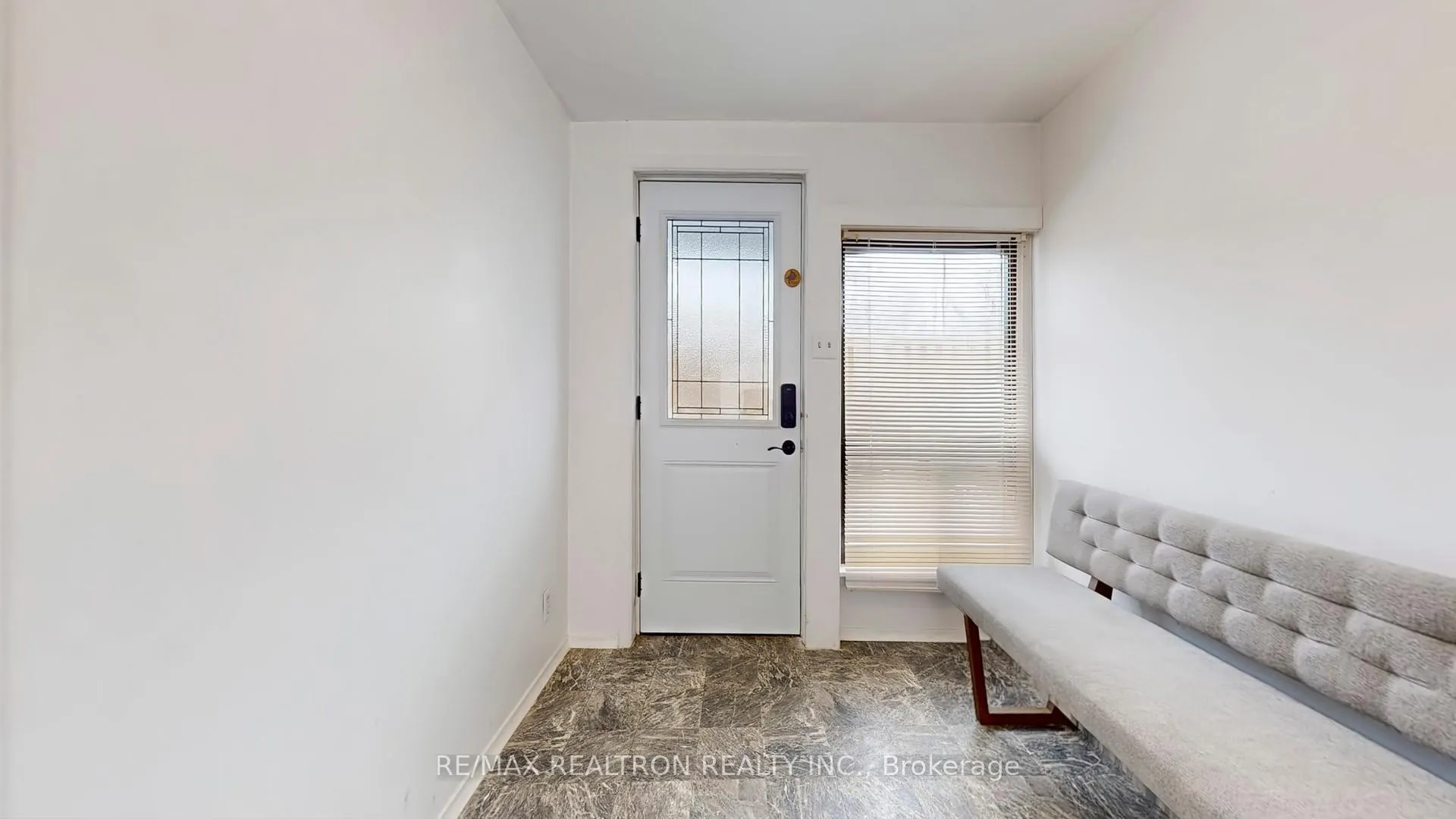 Photo 36 of 196 Ways Bay Drive, Georgina, Keswick North — HOMEH