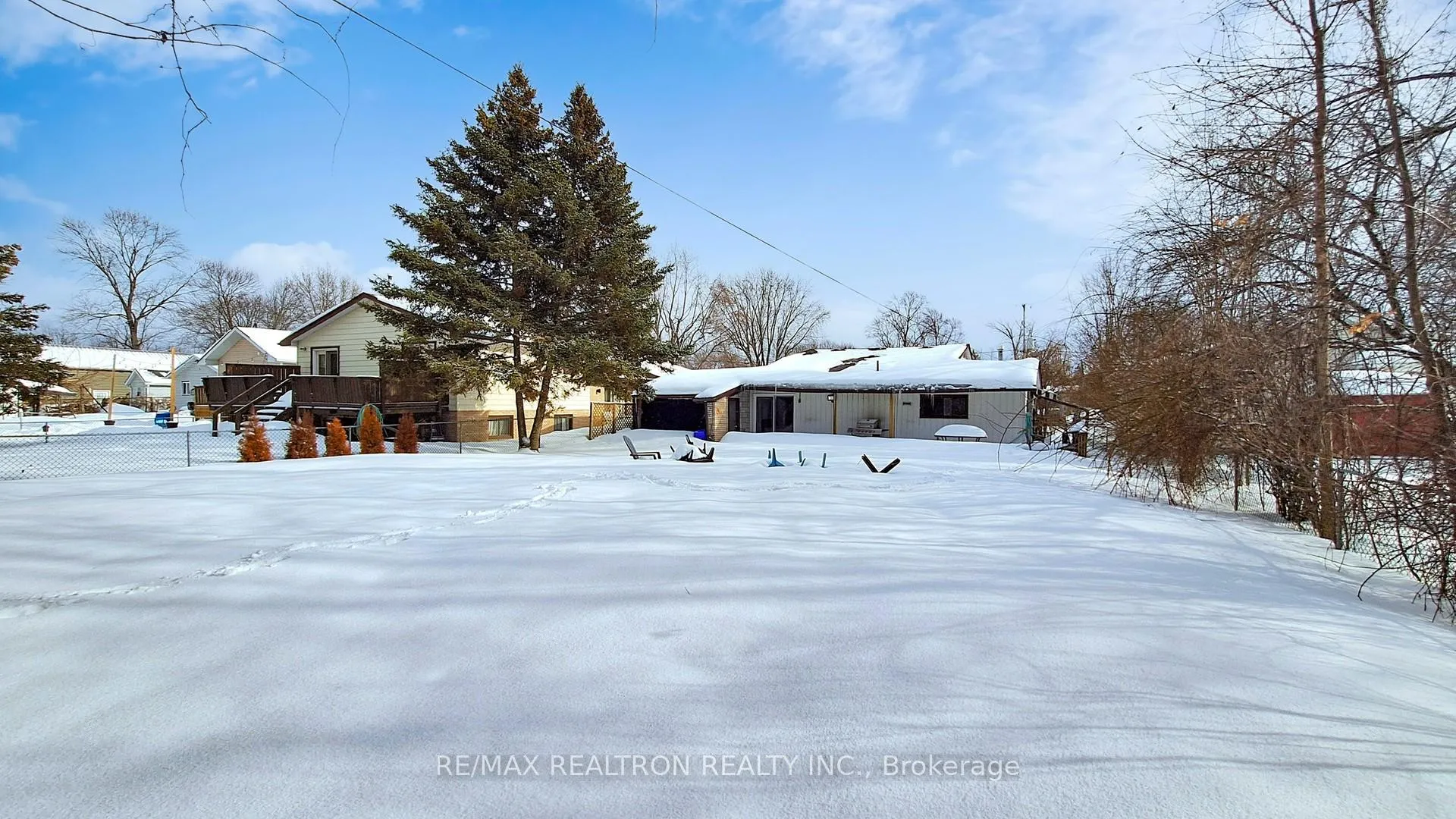 Photo 37 of 196 Ways Bay Drive, Georgina, Keswick North — HOMEH