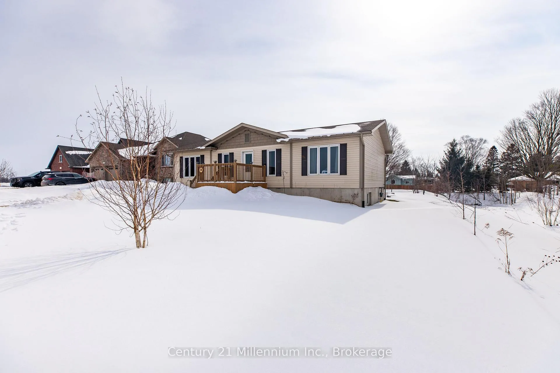 Photo 3 of 38 Mill Street, Kincardine — HOMEH
