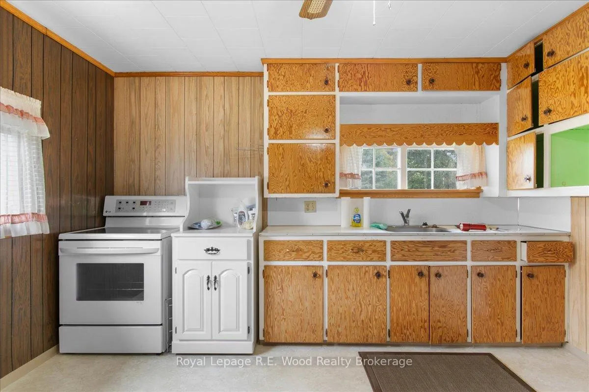 Photo 12 of 55489 Best Line, Bayham, Rural Bayham — HOMEH
