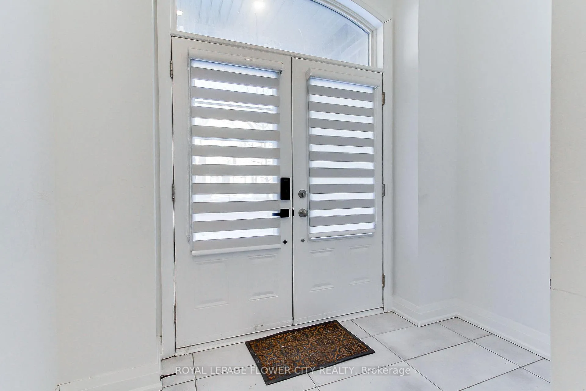 Photo 6 of 9 Dalbeattie Drive, Brampton, Bram West — HOMEH