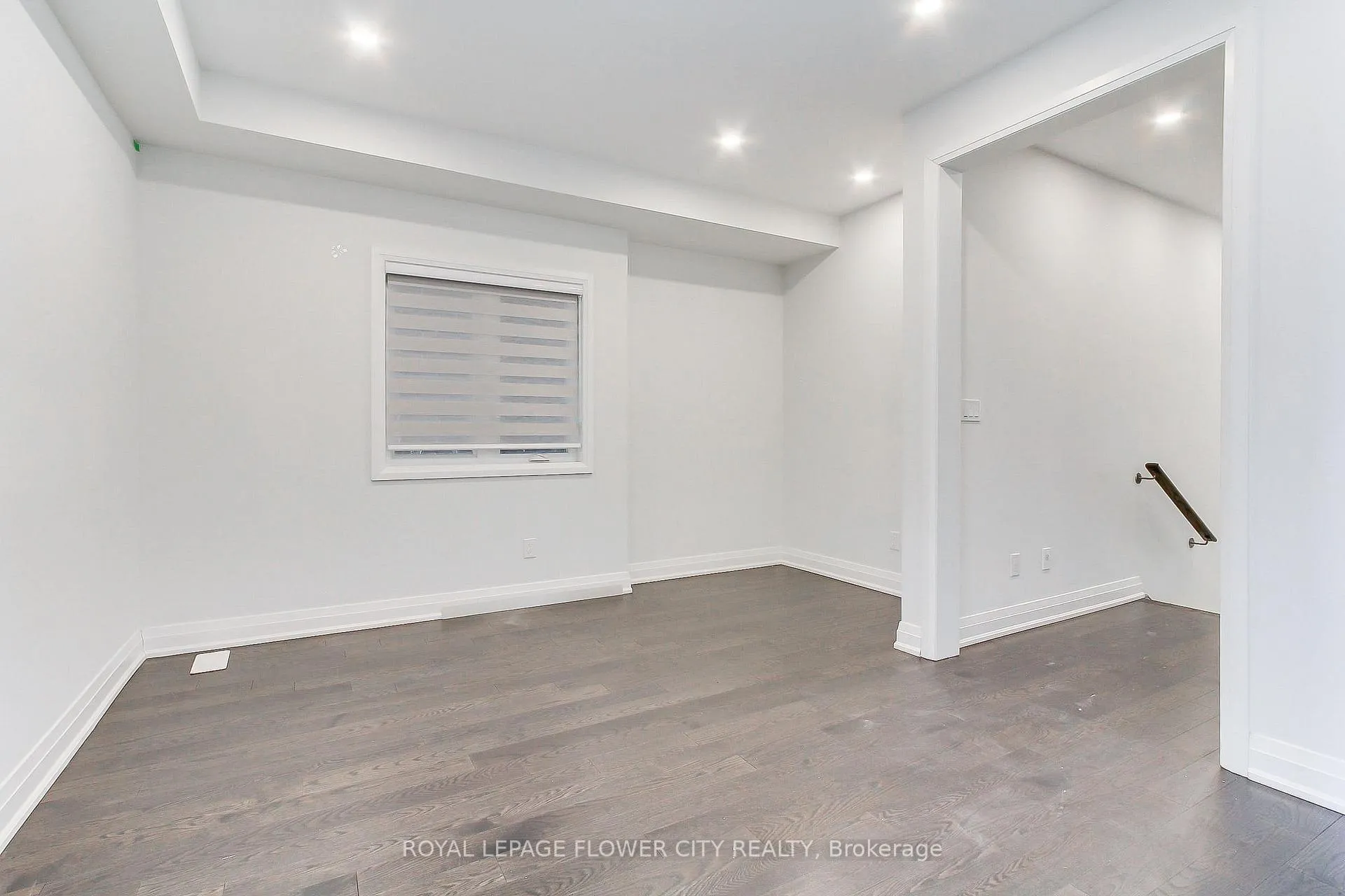 Photo 11 of 9 Dalbeattie Drive, Brampton, Bram West — HOMEH