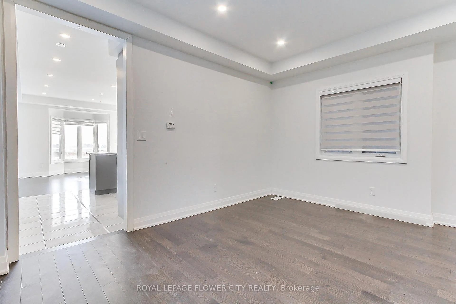Photo 12 of 9 Dalbeattie Drive, Brampton, Bram West — HOMEH