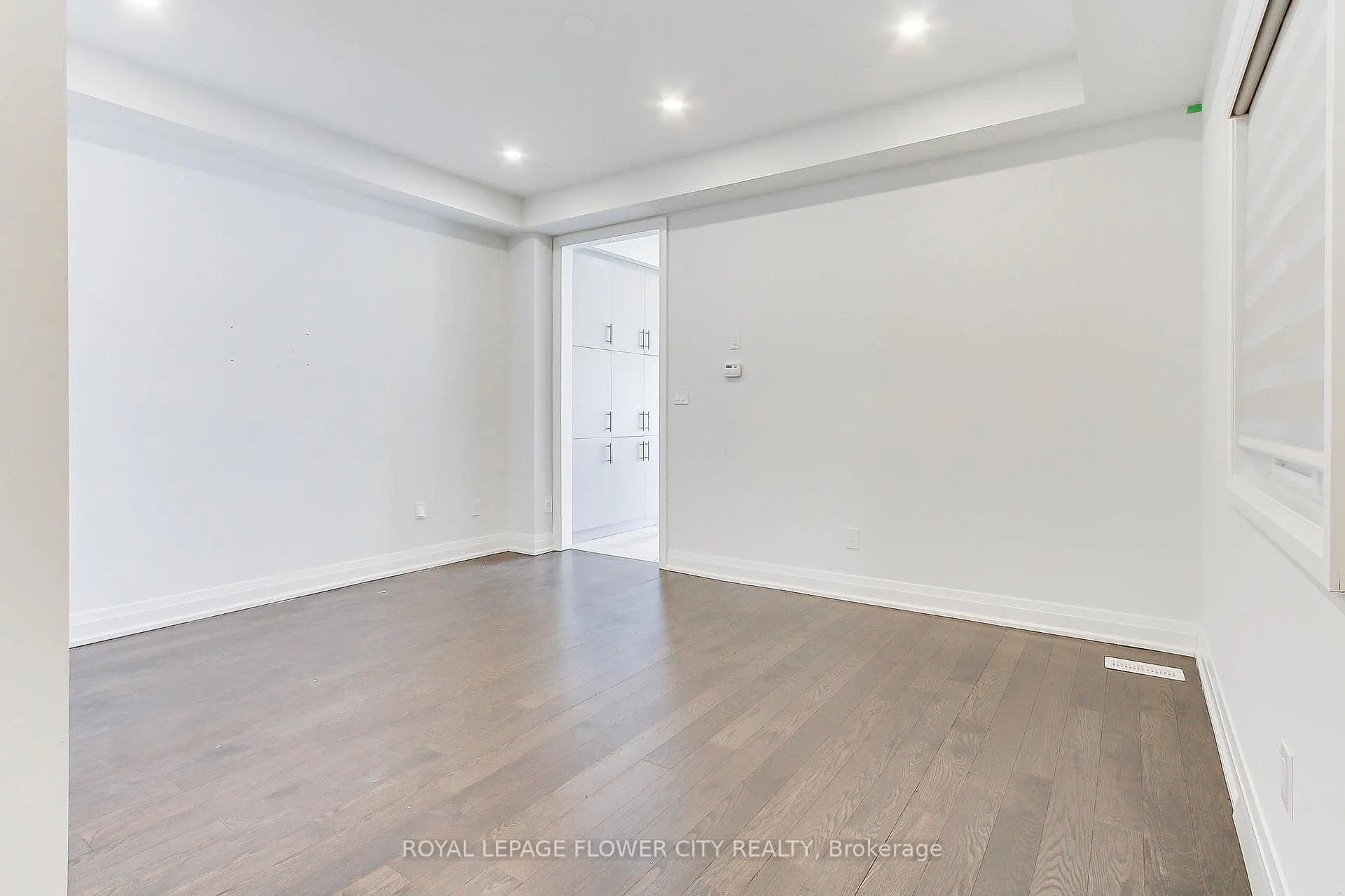 Photo 14 of 9 Dalbeattie Drive, Brampton, Bram West — HOMEH