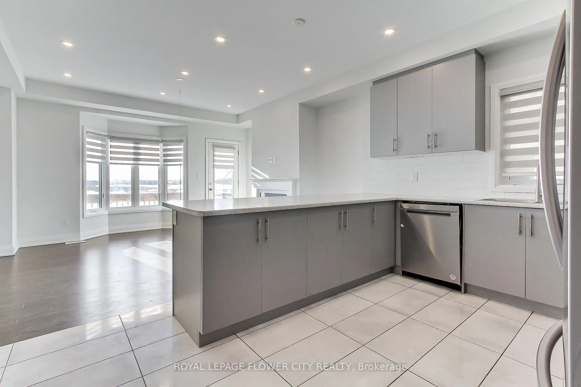 Photo 21 of 9 Dalbeattie Drive, Brampton, Bram West — HOMEH