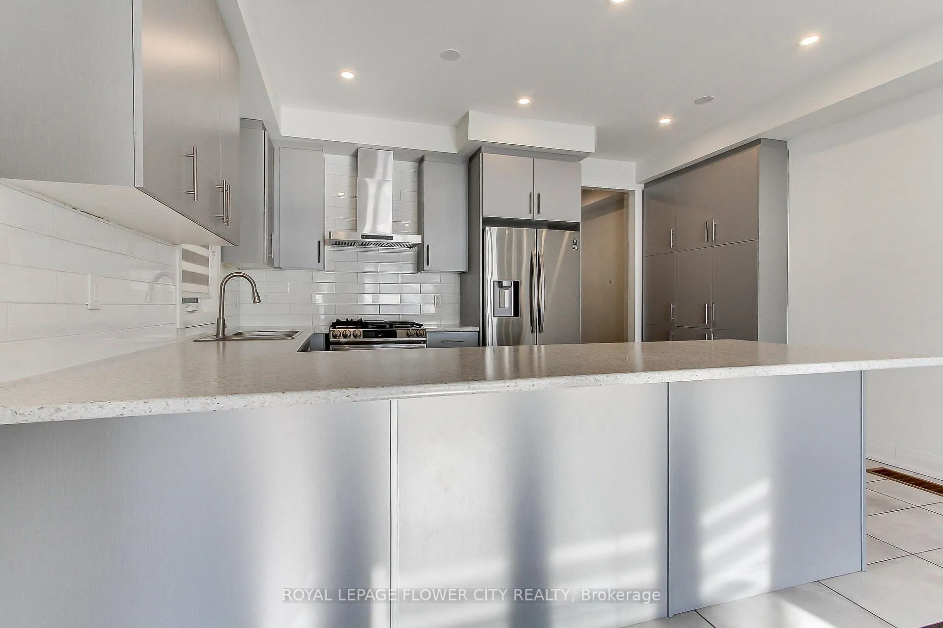 Photo 22 of 9 Dalbeattie Drive, Brampton, Bram West — HOMEH