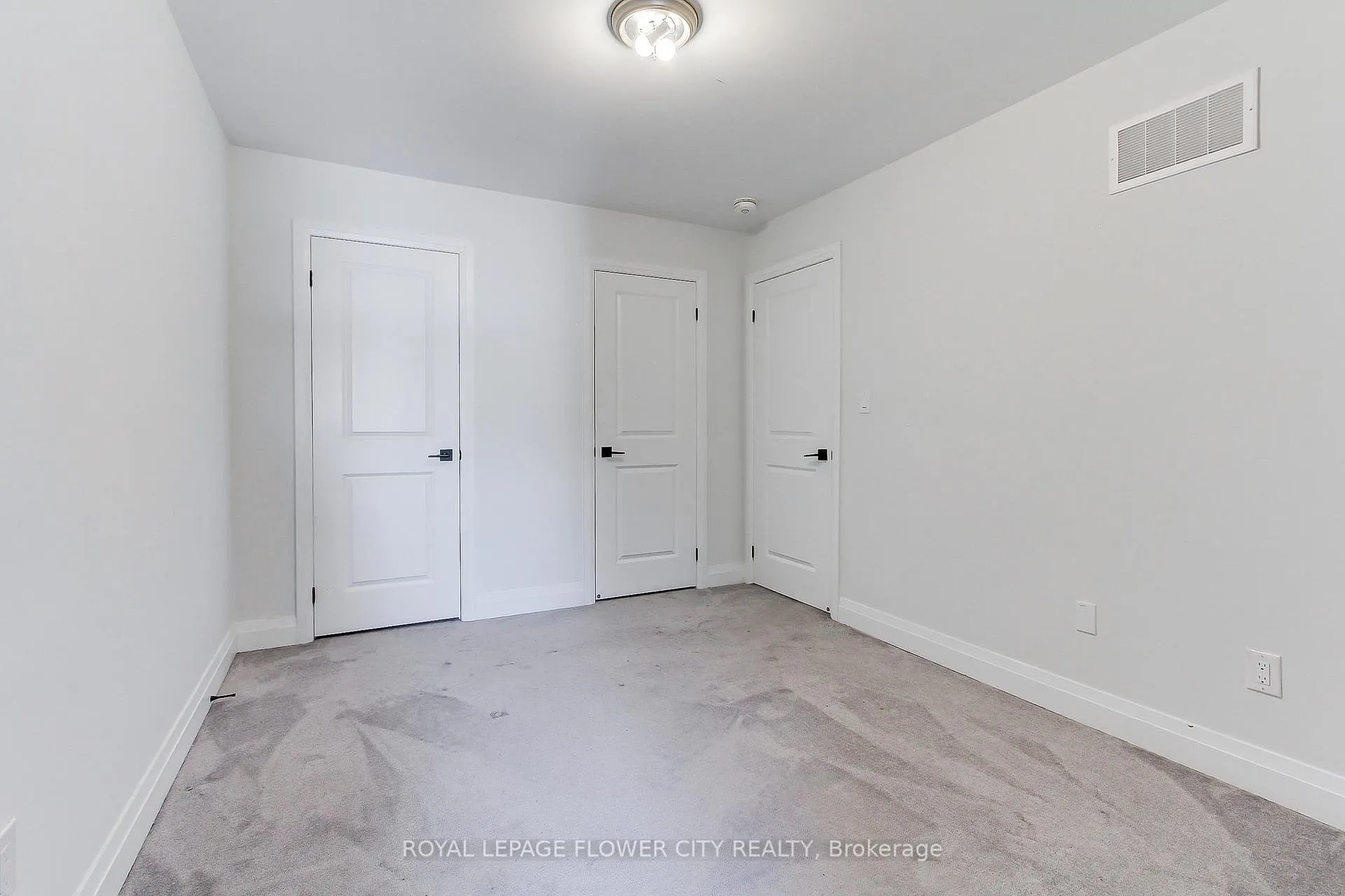 Photo 38 of 9 Dalbeattie Drive, Brampton, Bram West — HOMEH