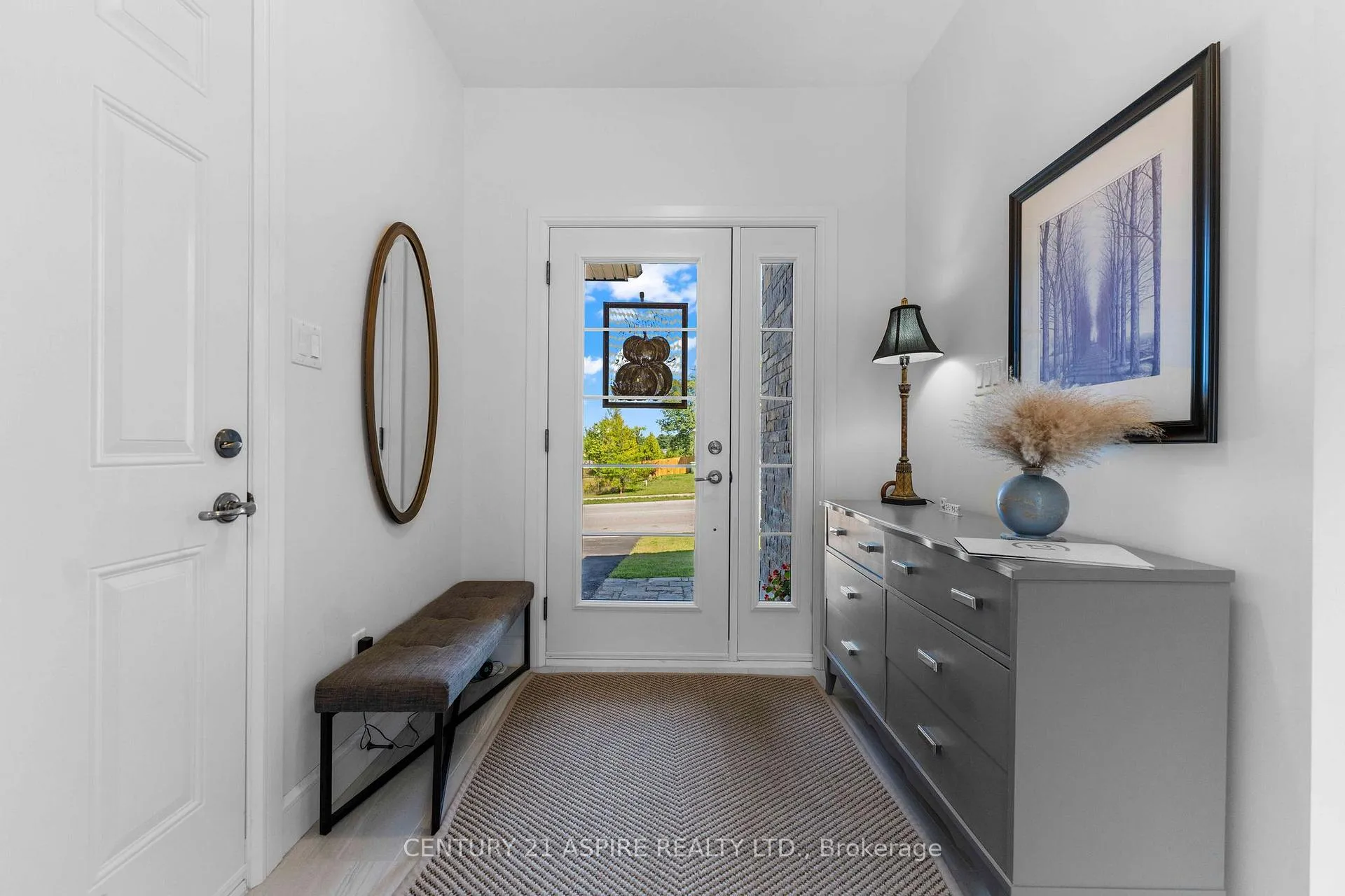 Photo 2 of 1002 Butler Boulevard, Petawawa — HOMEH