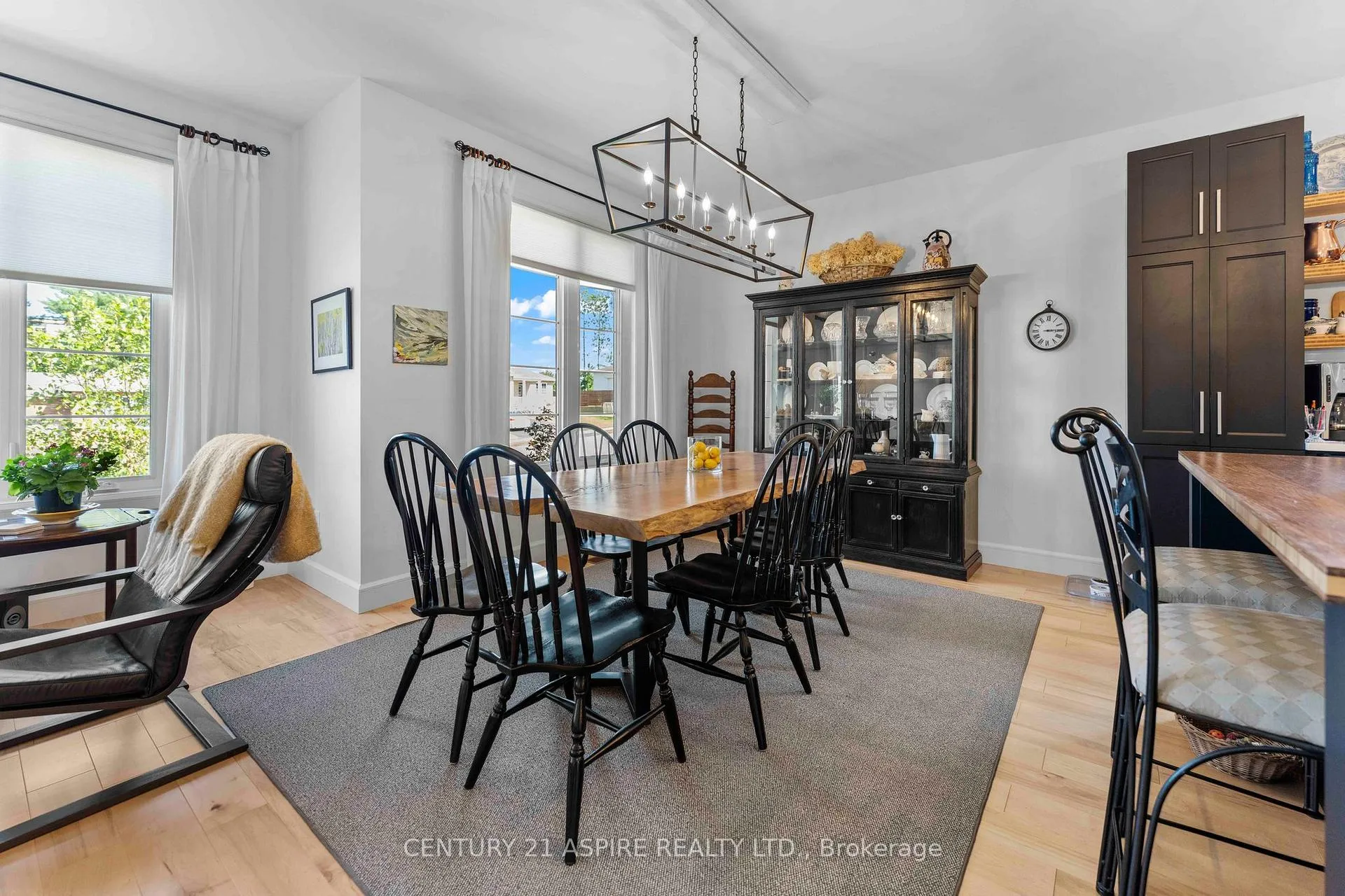 Photo 6 of 1002 Butler Boulevard, Petawawa — HOMEH