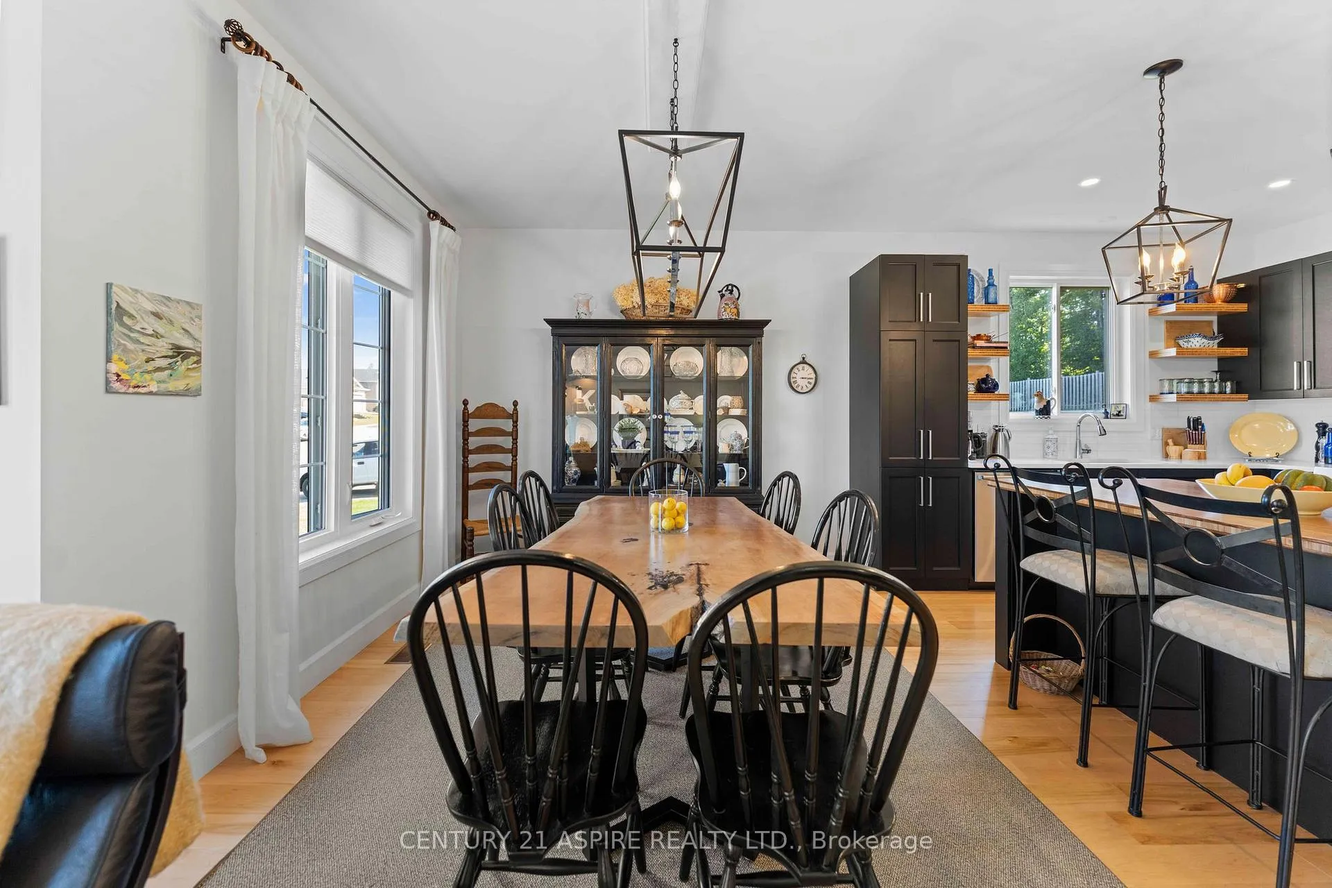 Photo 8 of 1002 Butler Boulevard, Petawawa — HOMEH