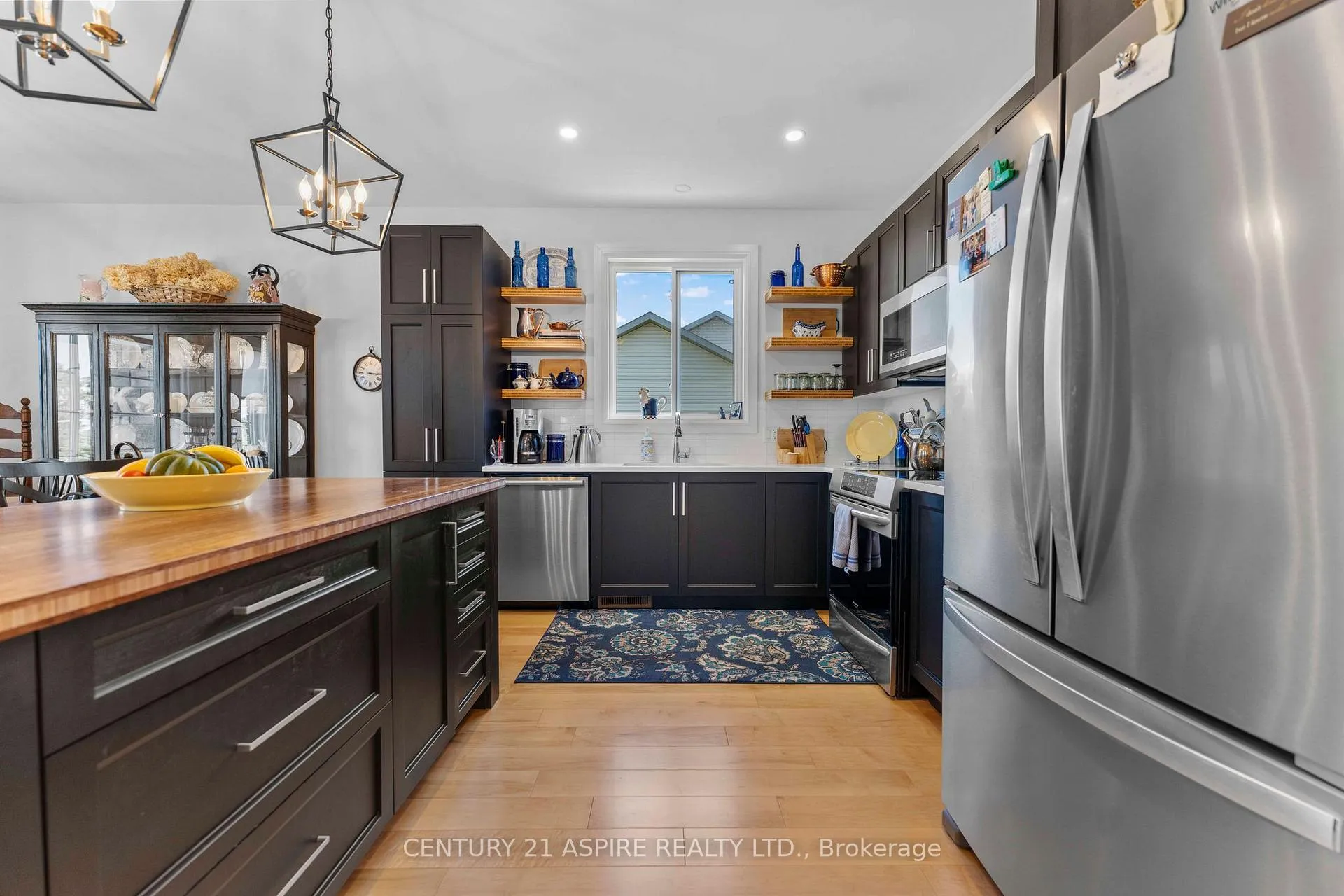 Photo 12 of 1002 Butler Boulevard, Petawawa — HOMEH