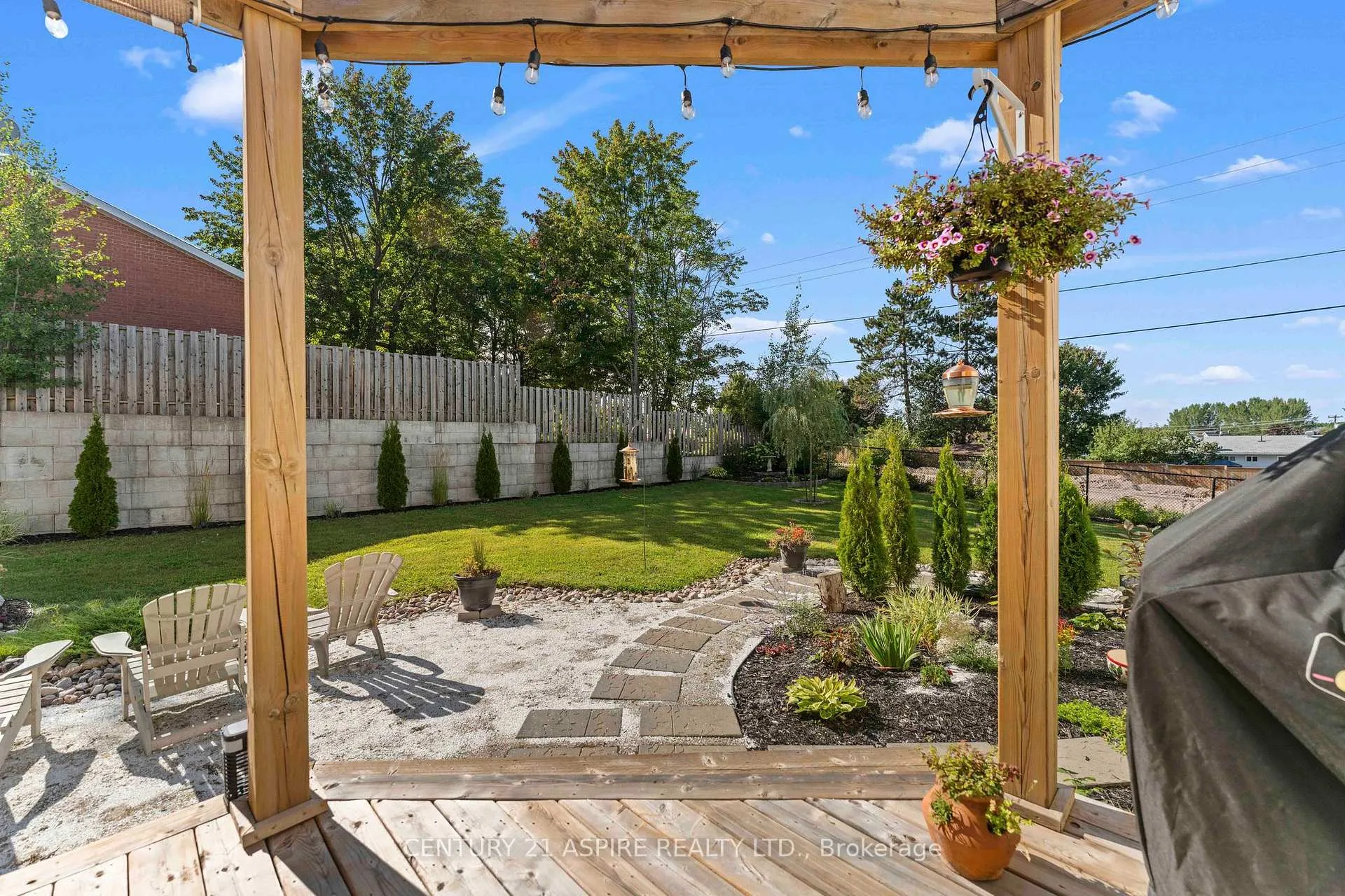 Photo 33 of 1002 Butler Boulevard, Petawawa — HOMEH