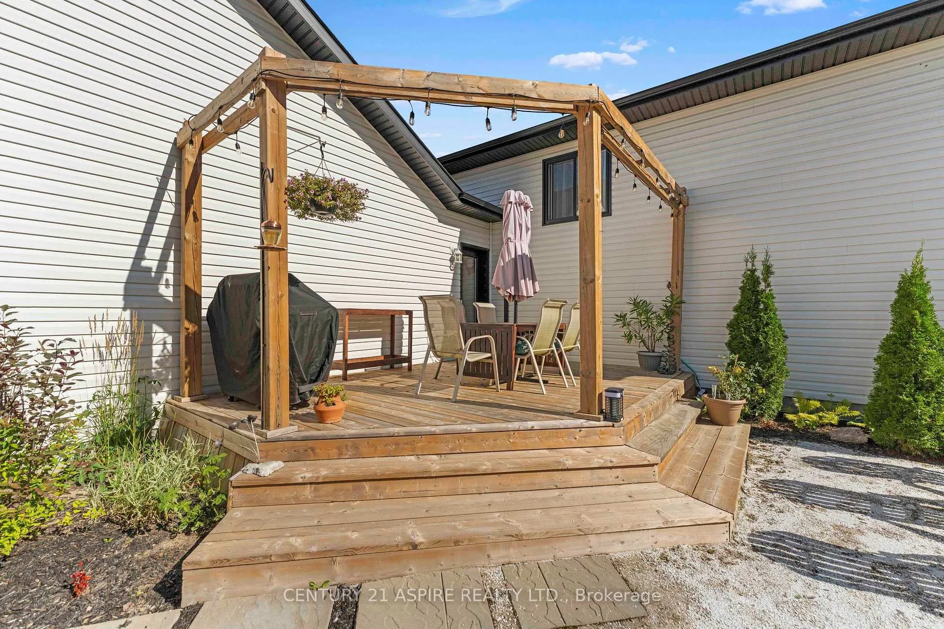 Photo 35 of 1002 Butler Boulevard, Petawawa — HOMEH
