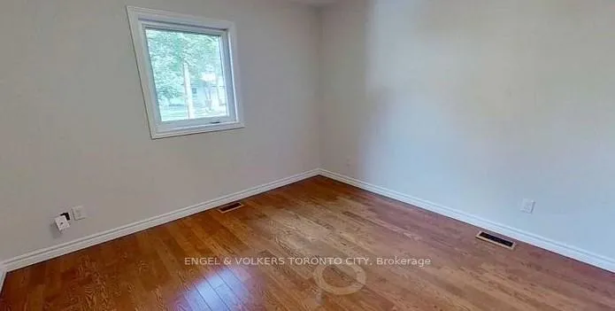 Photo 9 of Unit C, 17 Centre Street, Barrie, Allandale — HOMEH