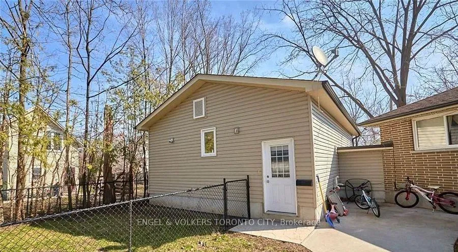 Photo 15 of Unit C, 17 Centre Street, Barrie, Allandale — HOMEH