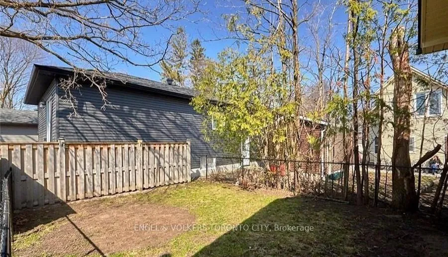 Photo 17 of Unit C, 17 Centre Street, Barrie, Allandale — HOMEH