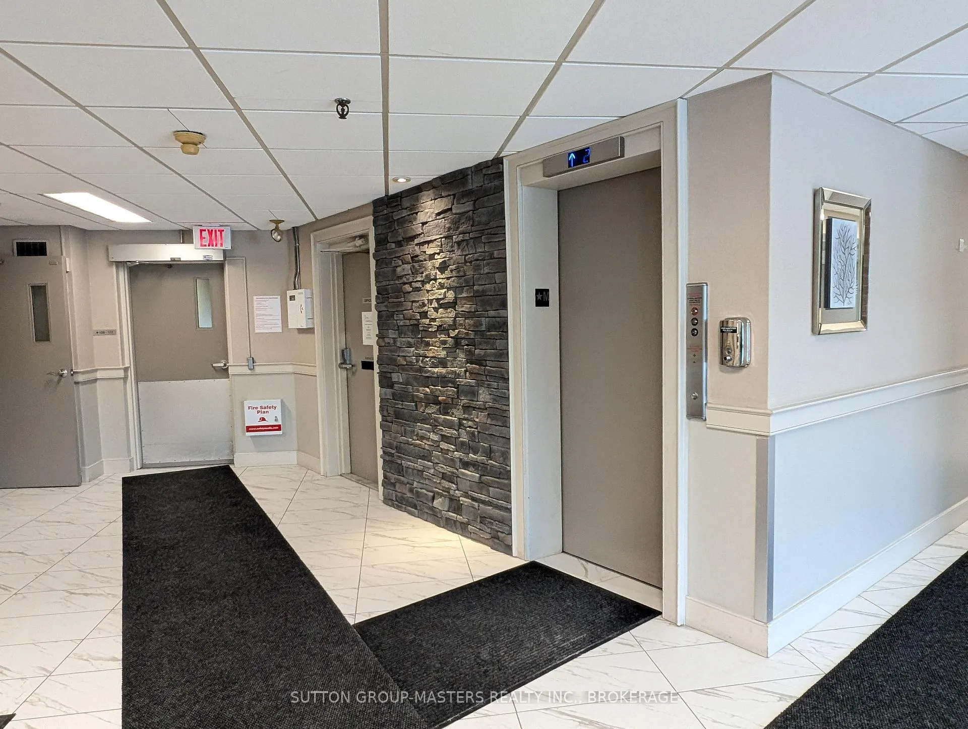 Photo 5 of Unit 404, 334 Queen Mary Road, Kingston, West of Sir John A. Blvd — HOMEH